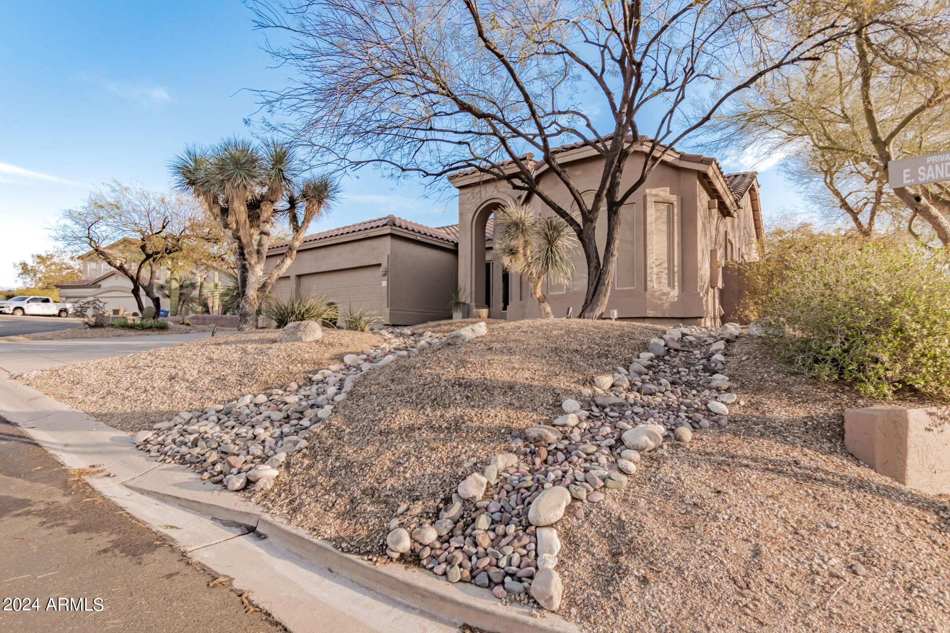 7627 E SANDIA Circle