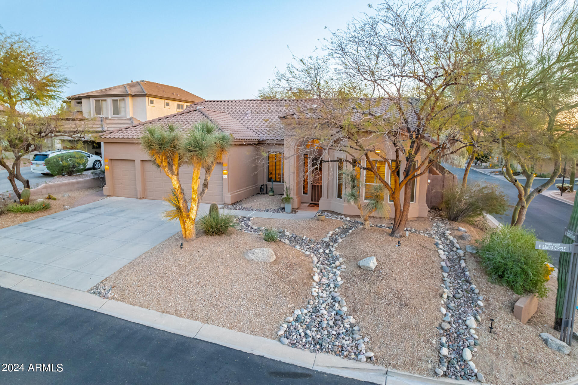 7627 E SANDIA Circle