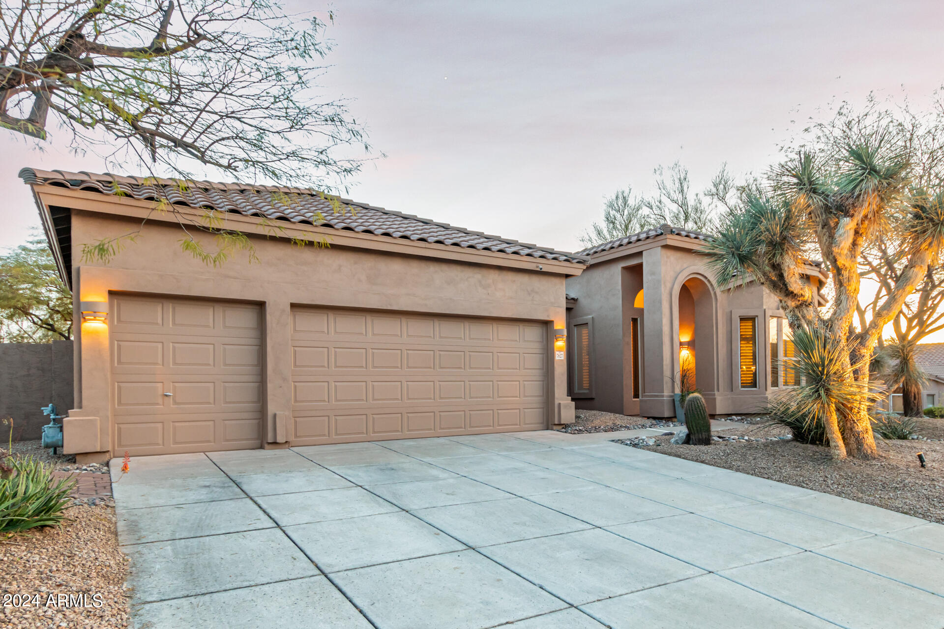 7627 E SANDIA Circle