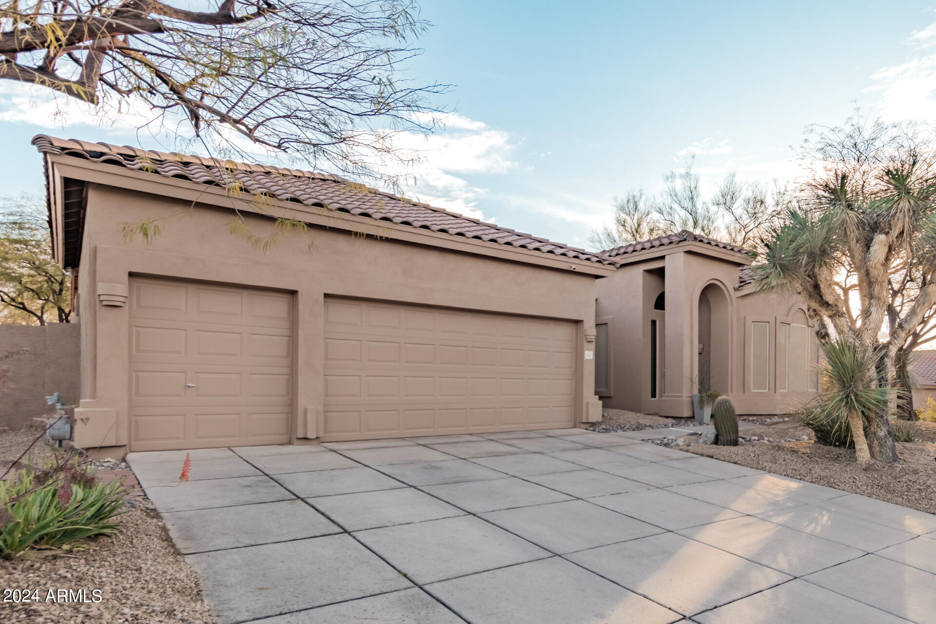 7627 E SANDIA Circle
