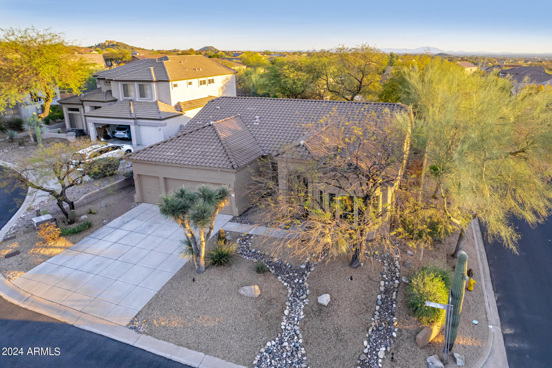 7627 E SANDIA Circle