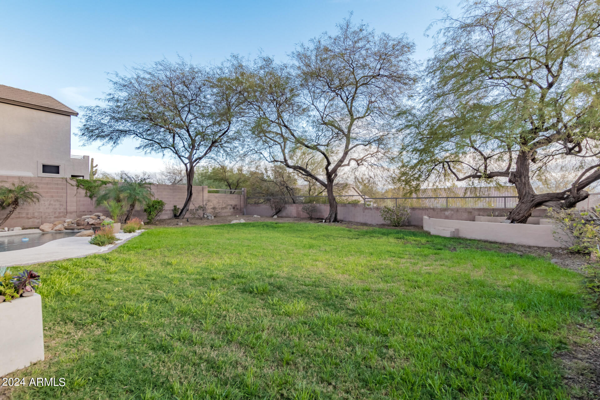 7627 E SANDIA Circle