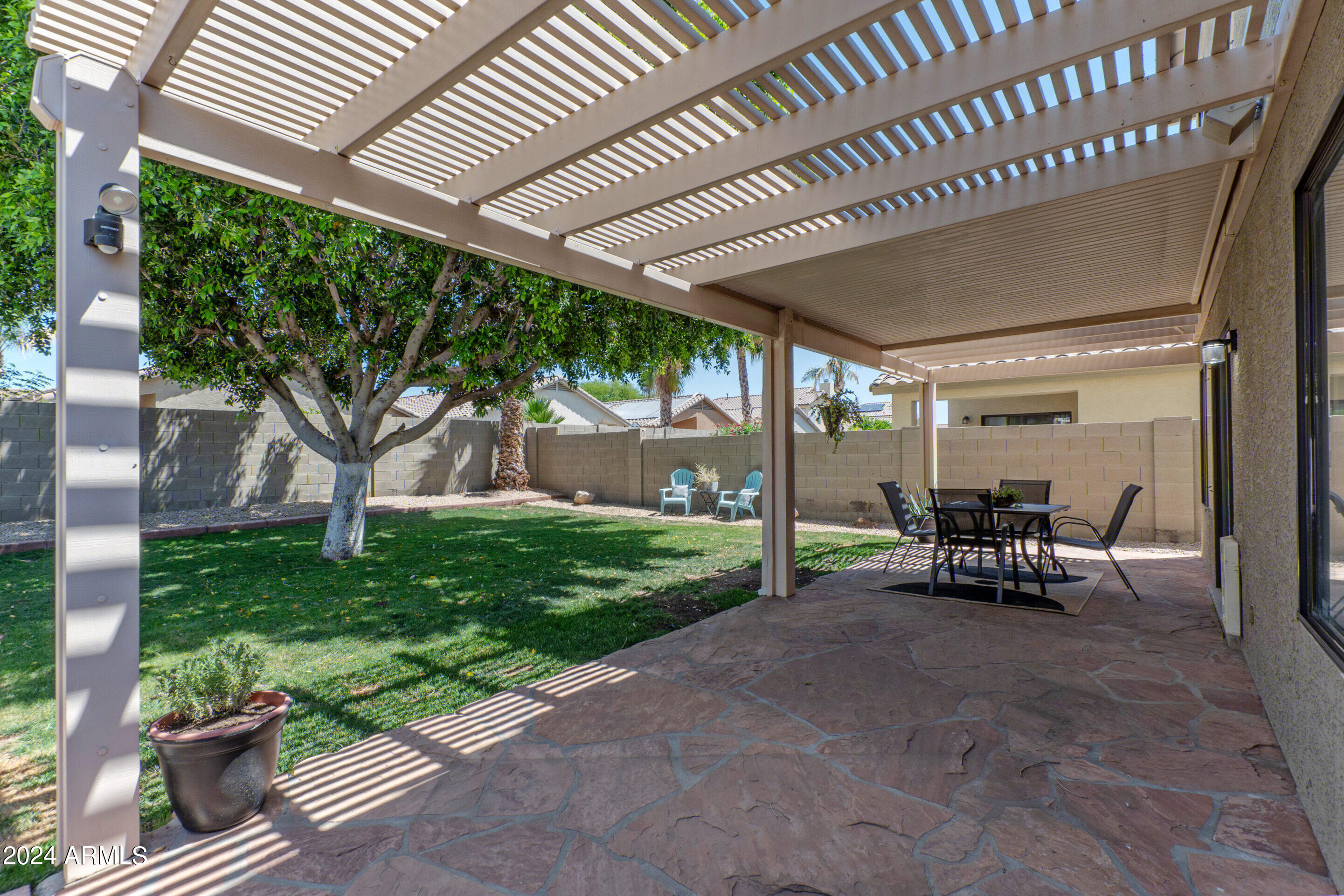 3328 E BLACKHAWK Drive