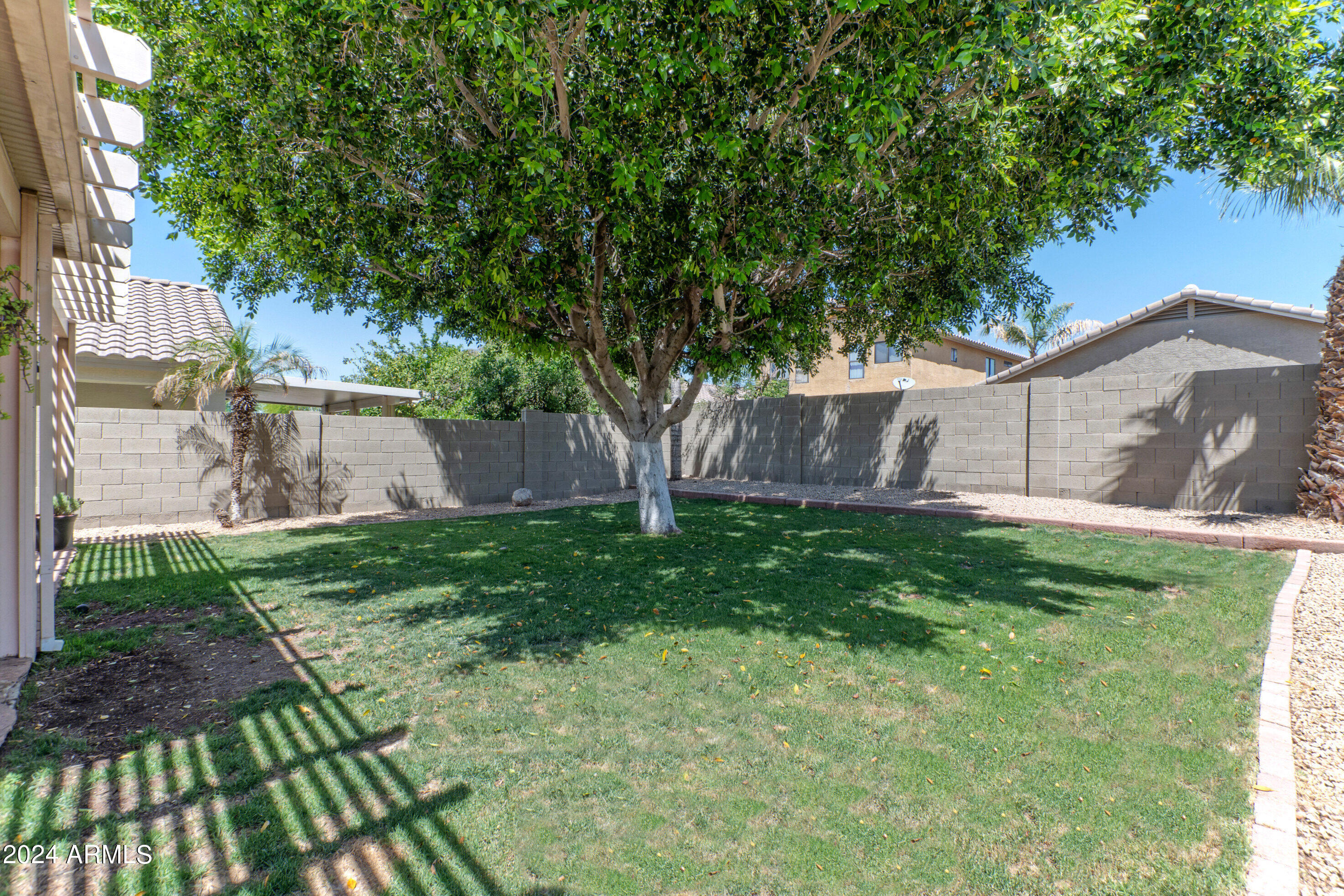 3328 E BLACKHAWK Drive