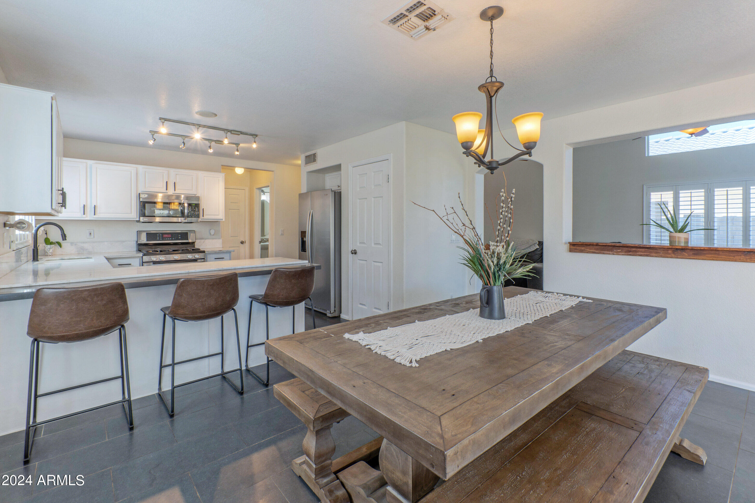 3328 E BLACKHAWK Drive