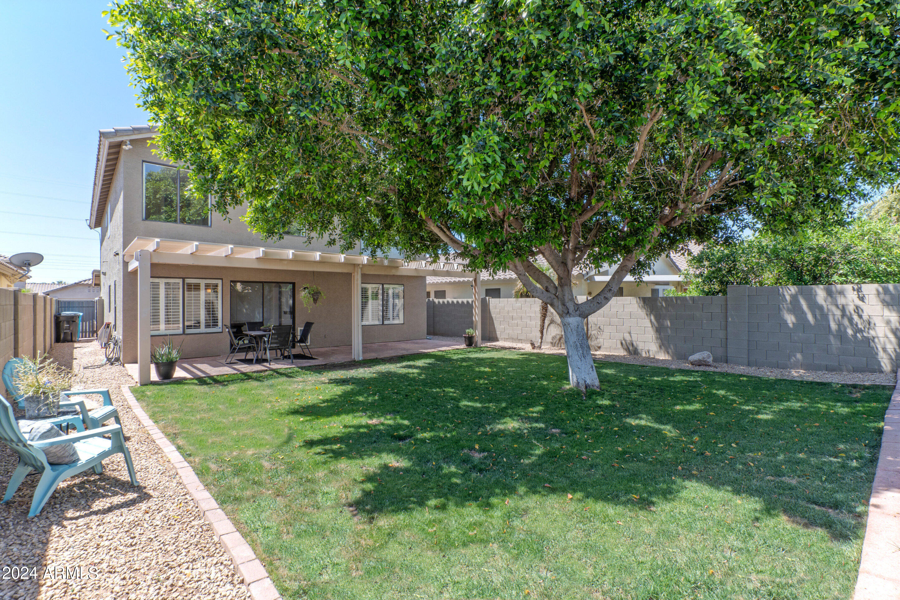 3328 E BLACKHAWK Drive