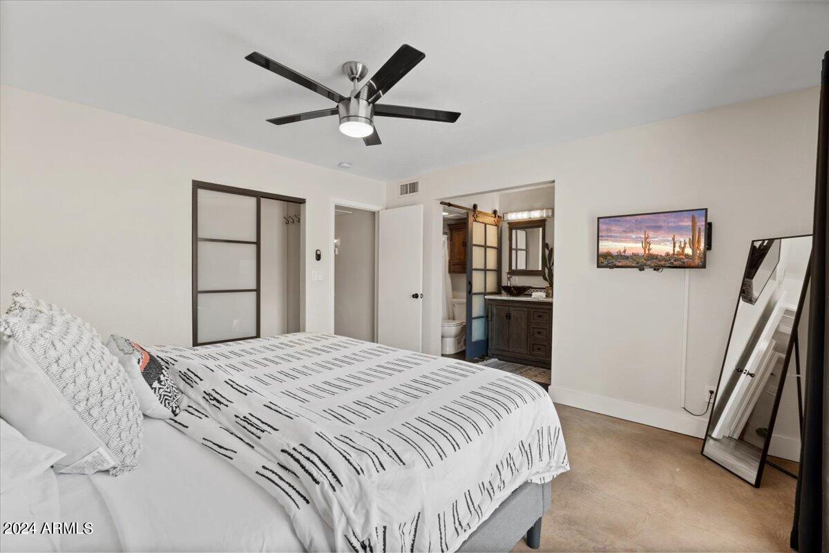 14239 N 42ND Place