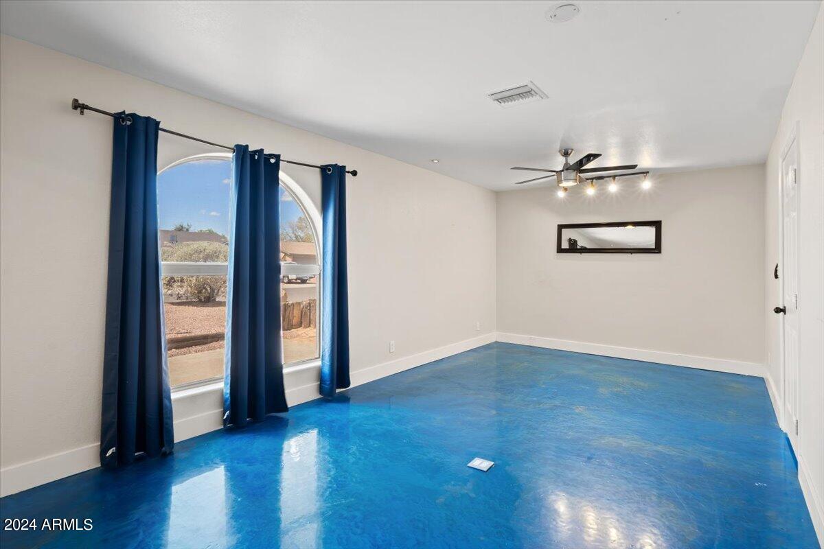 14239 N 42ND Place