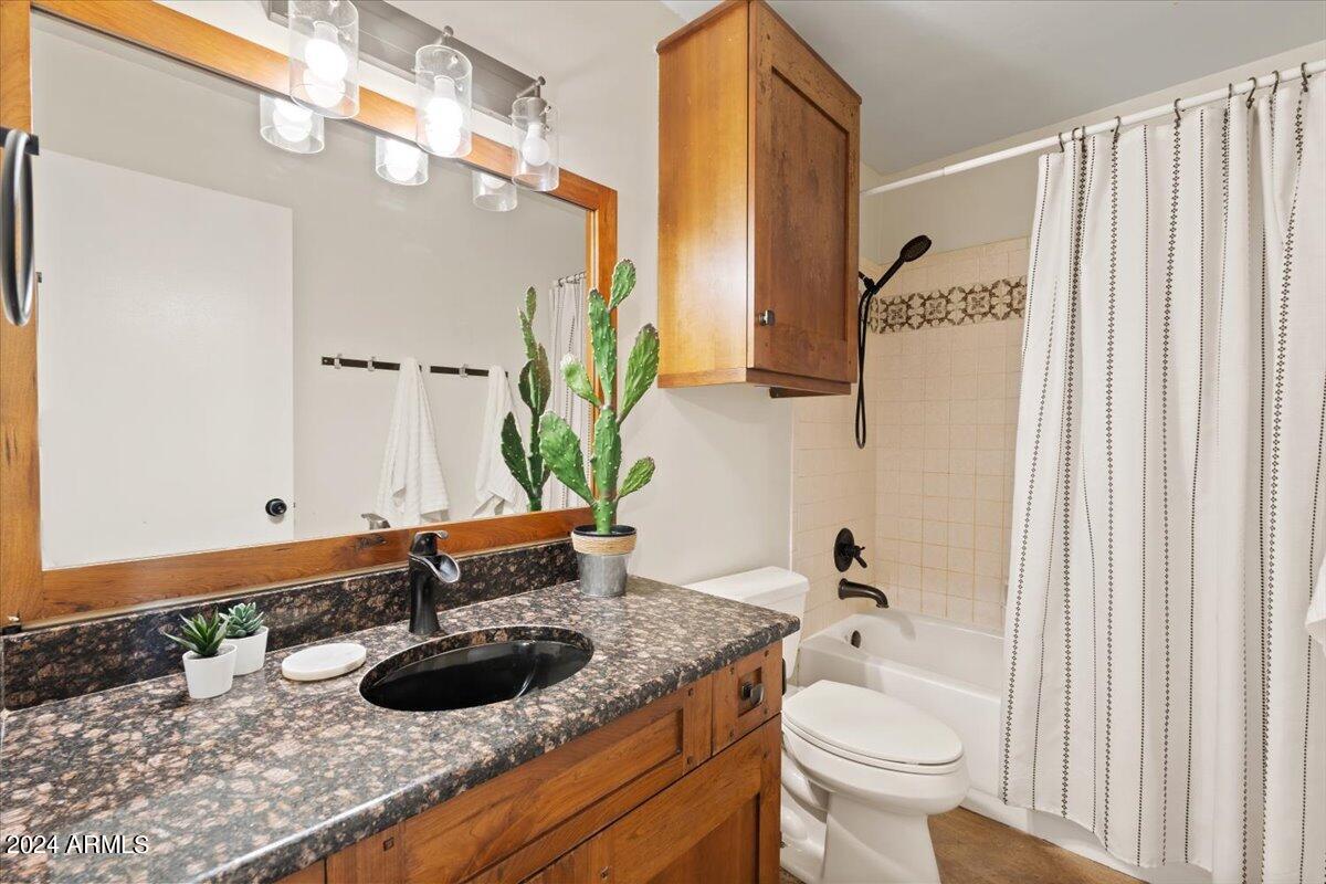 14239 N 42ND Place