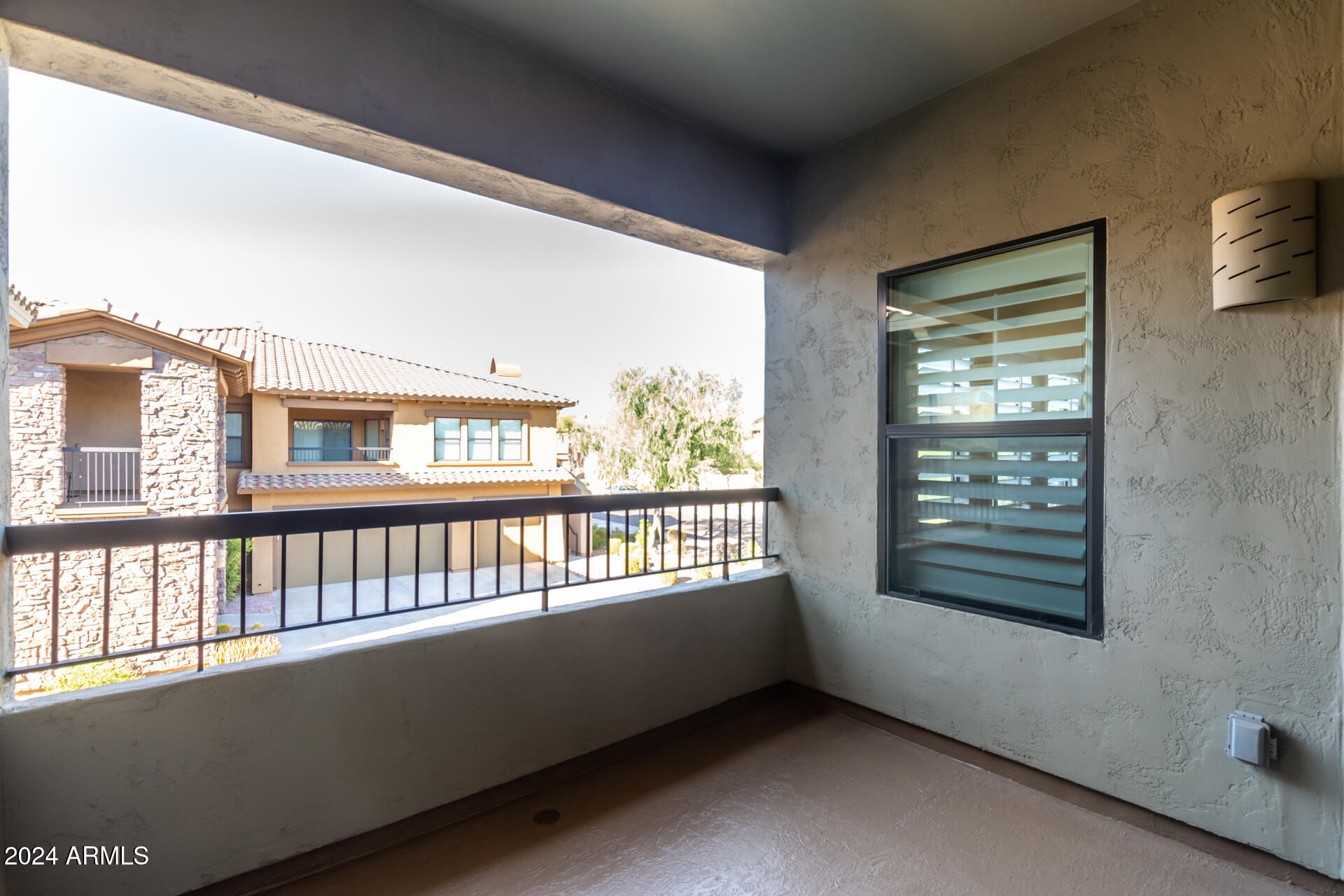 21320 N 56TH Street, 2159