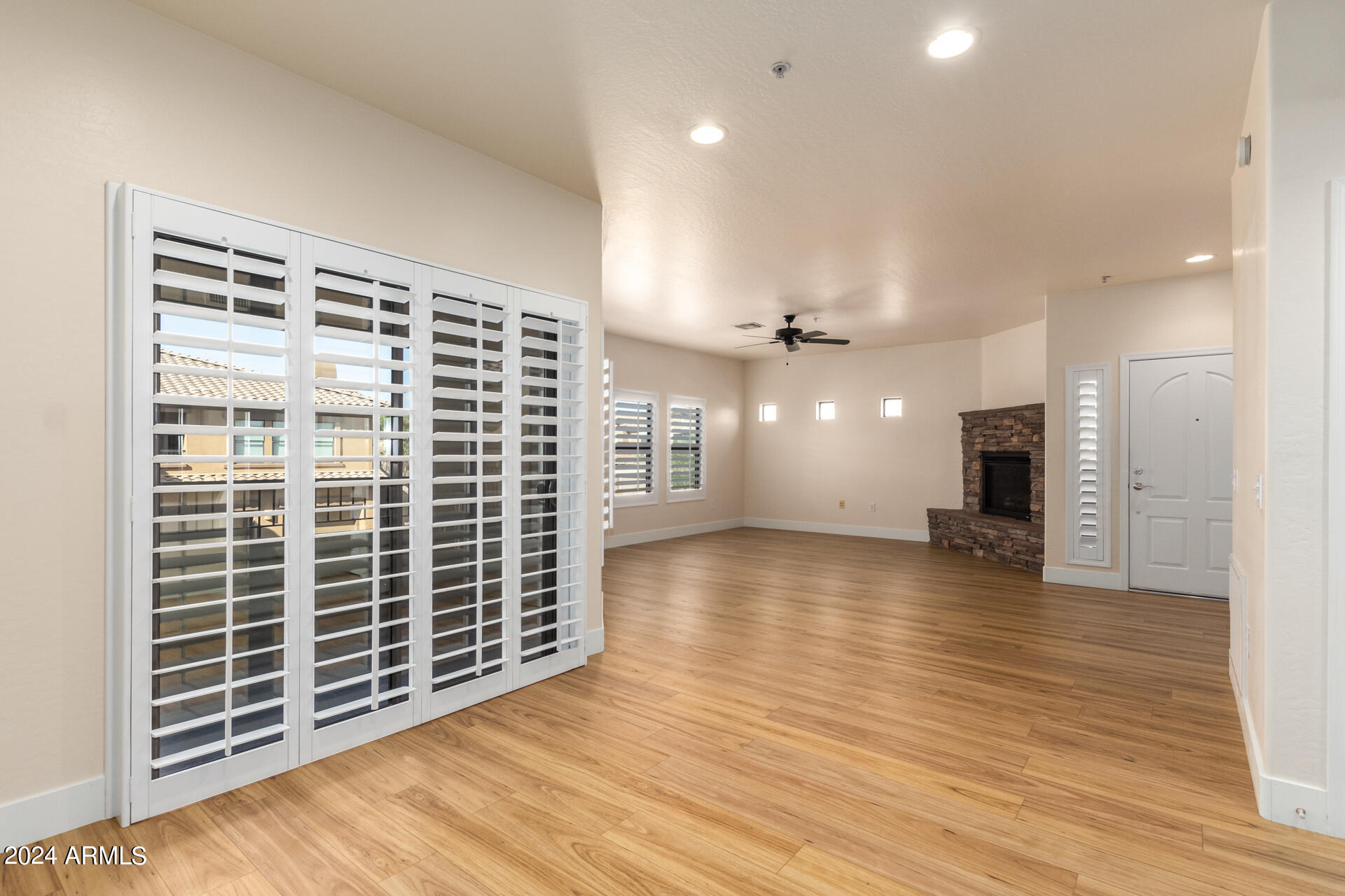 21320 N 56TH Street, 2159