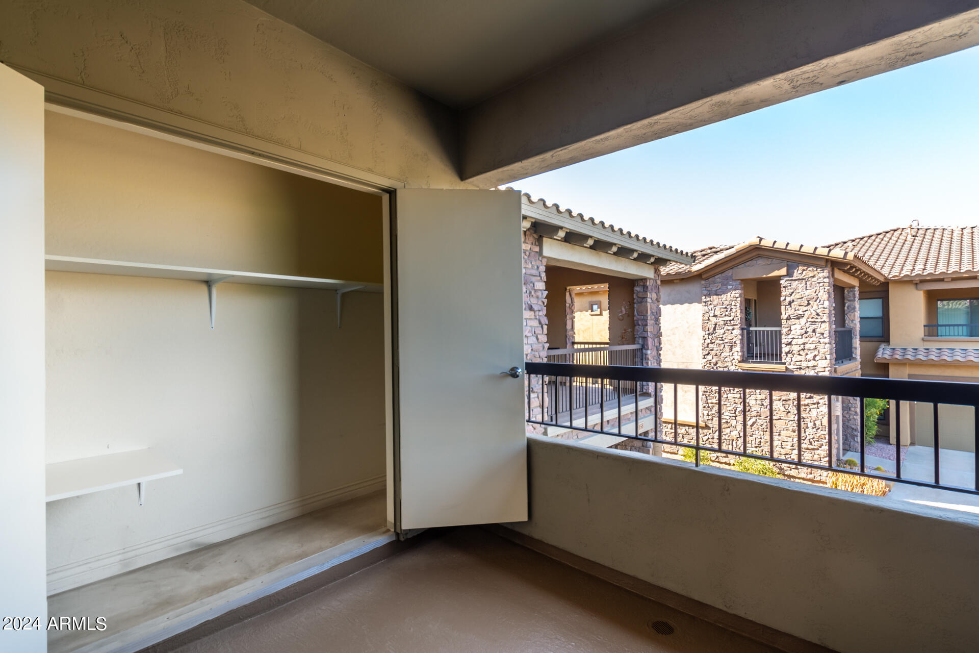 21320 N 56TH Street, 2159