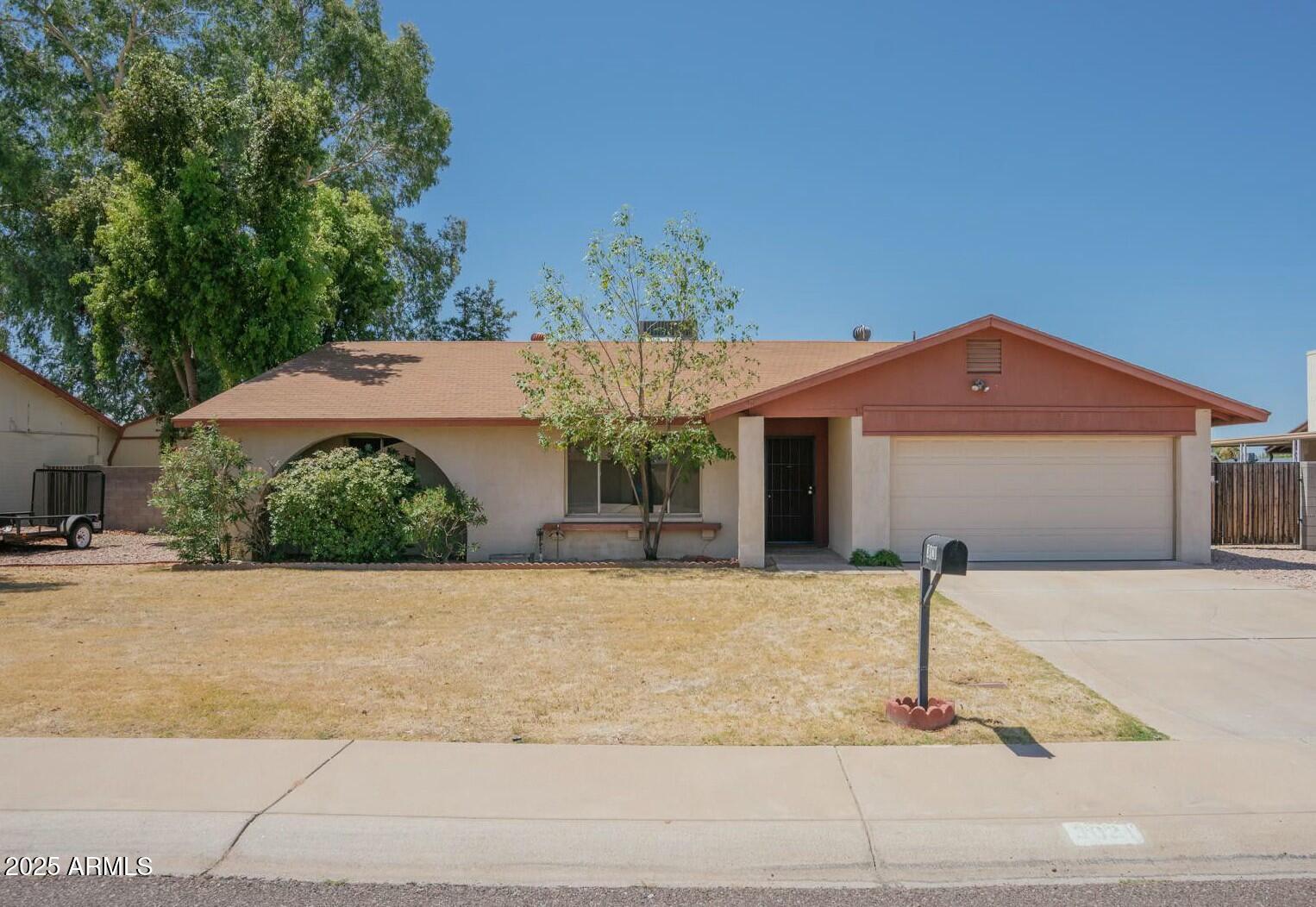3021 W ANGELA Drive