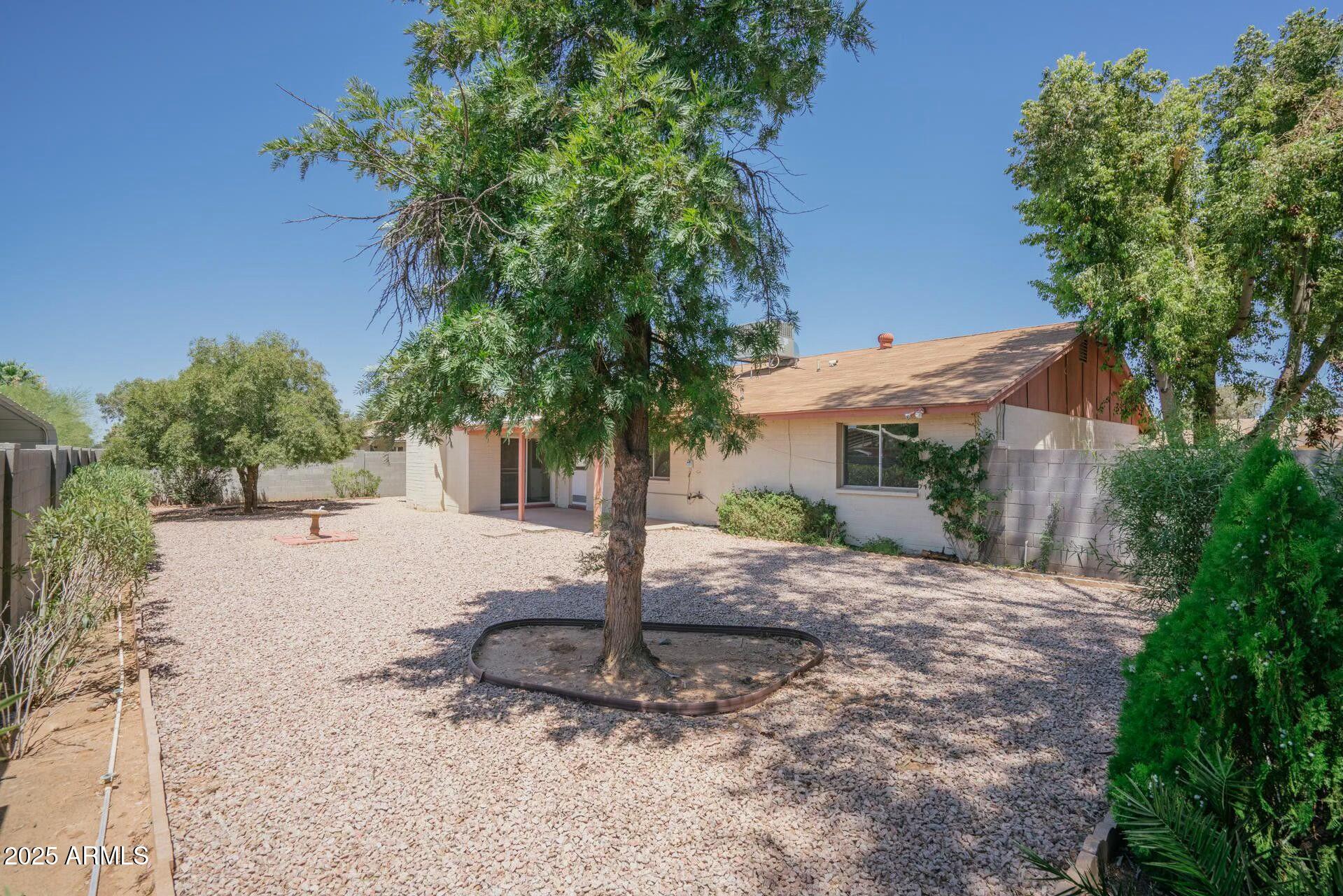 3021 W ANGELA Drive