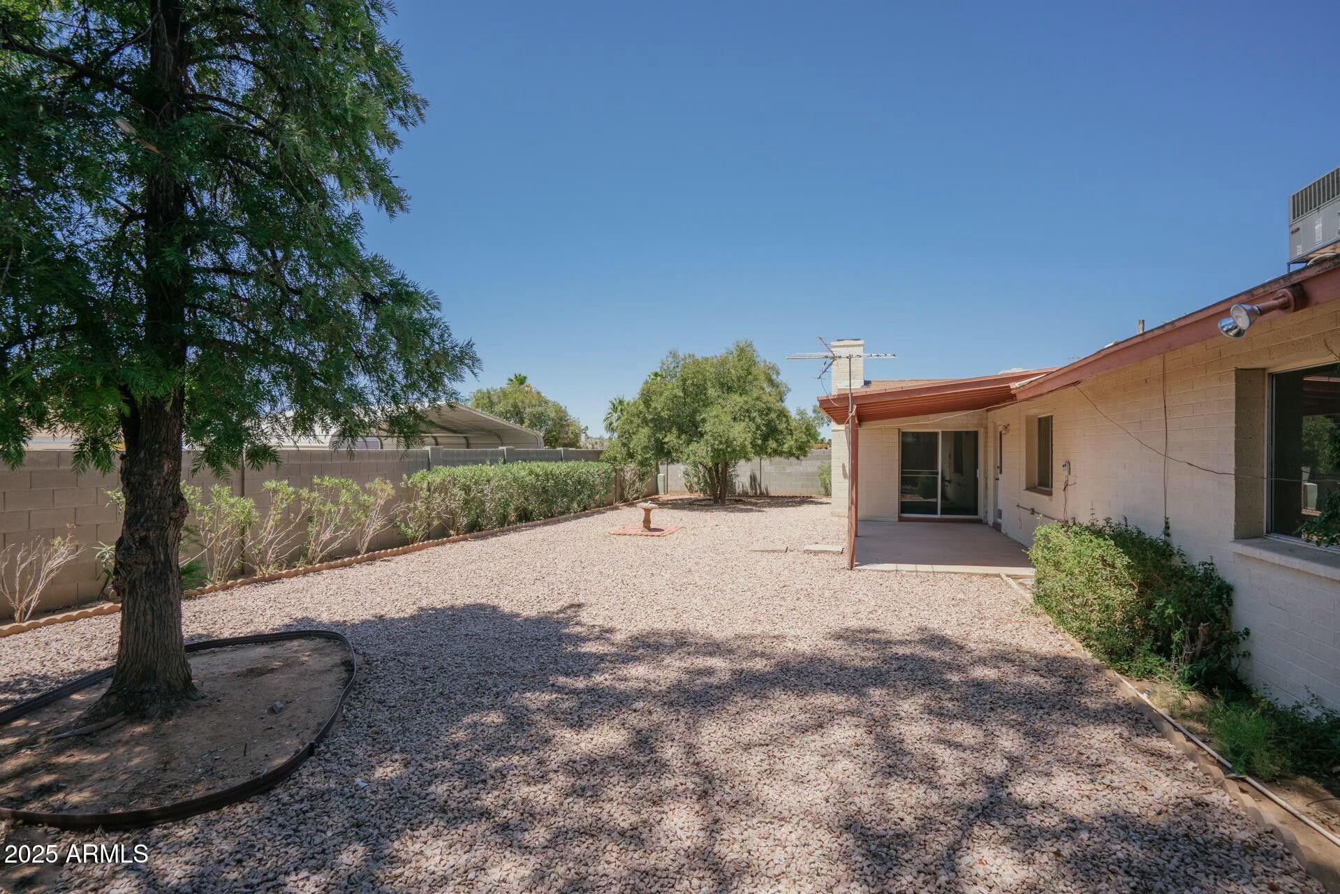 3021 W ANGELA Drive
