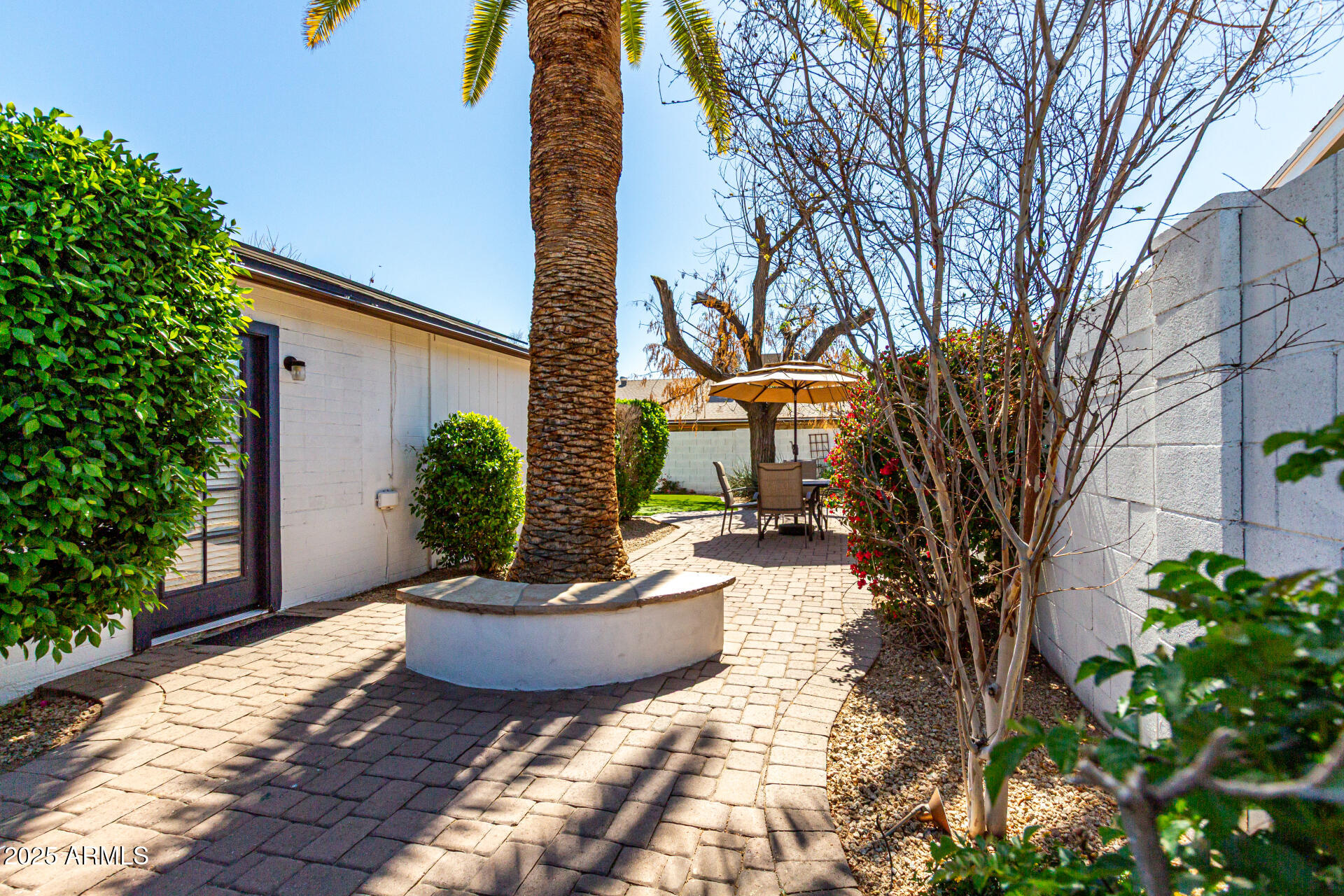 2717 E ASTER Drive