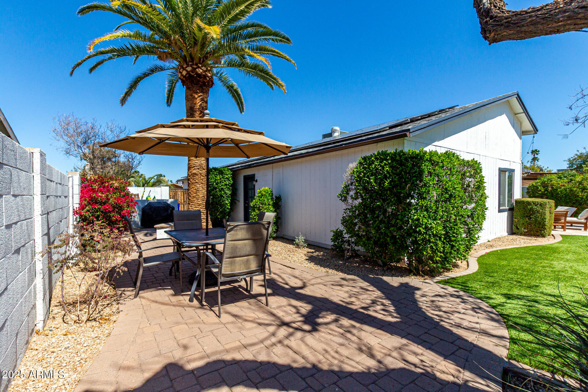 2717 E ASTER Drive