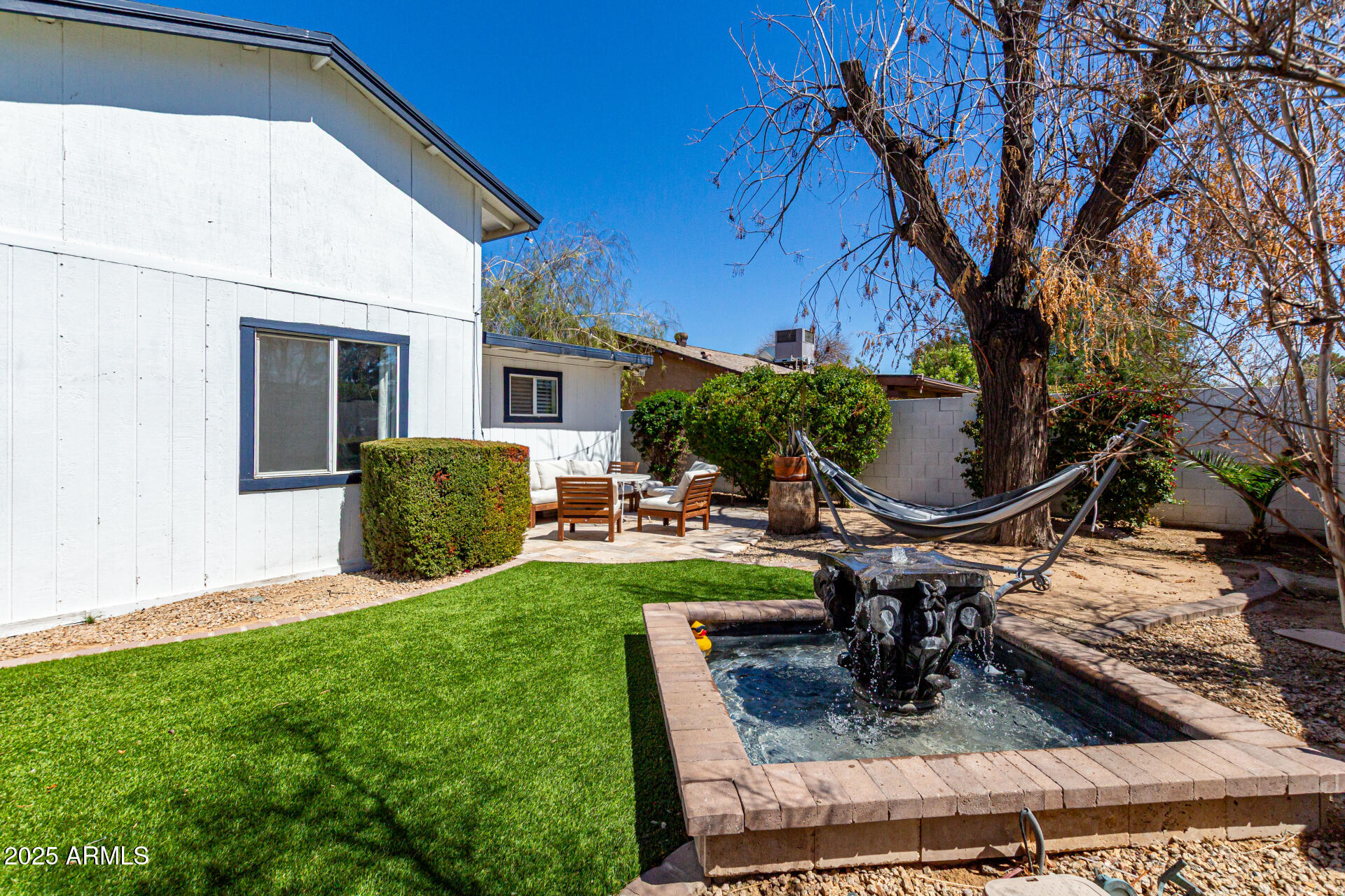 2717 E ASTER Drive