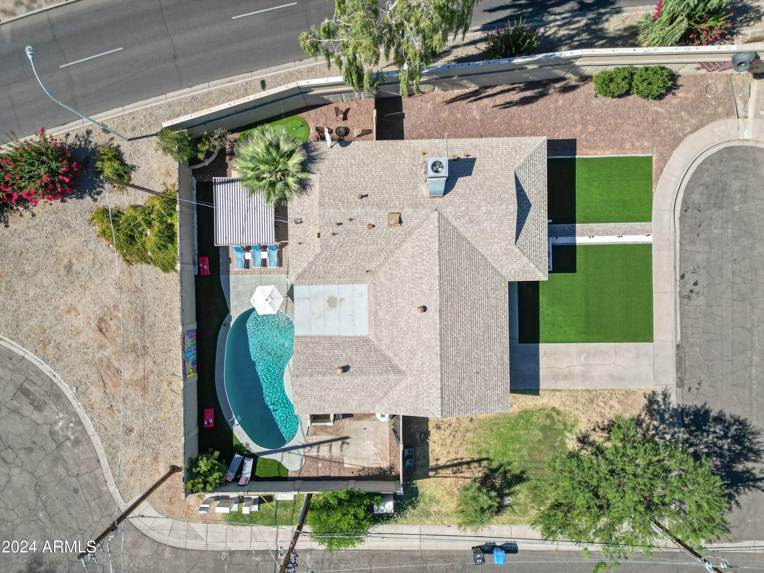 1749 E MEDLOCK Drive