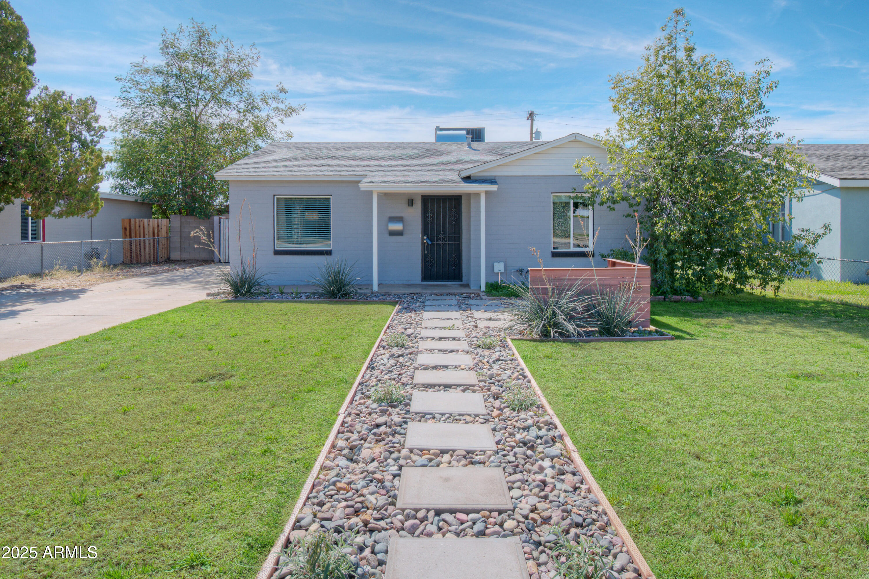 1705 W CAMPBELL Avenue, Phoenix
