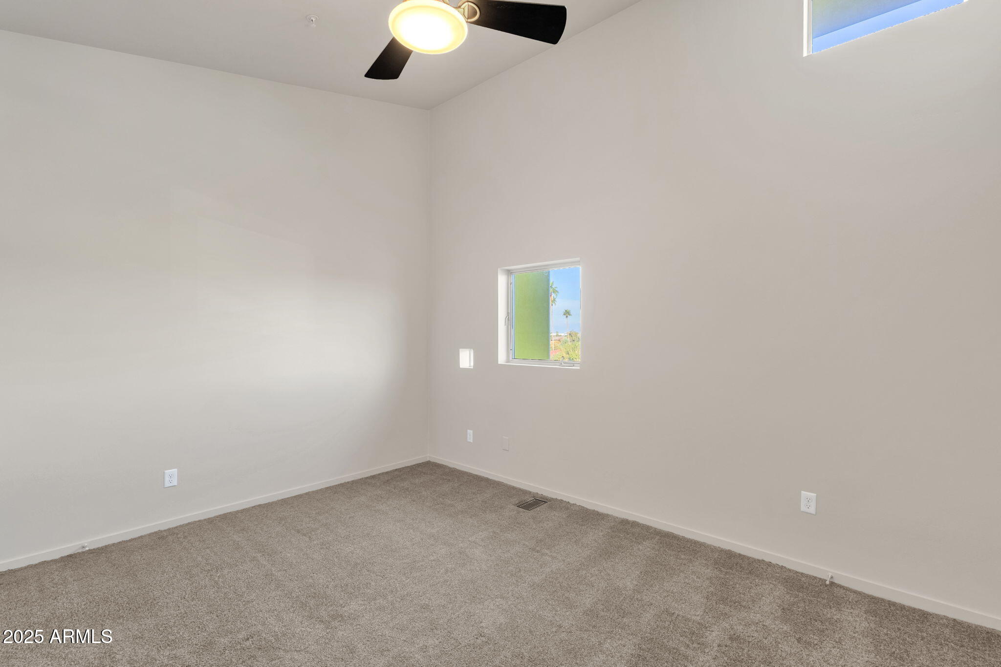 1111 W UNIVERSITY Drive 3011