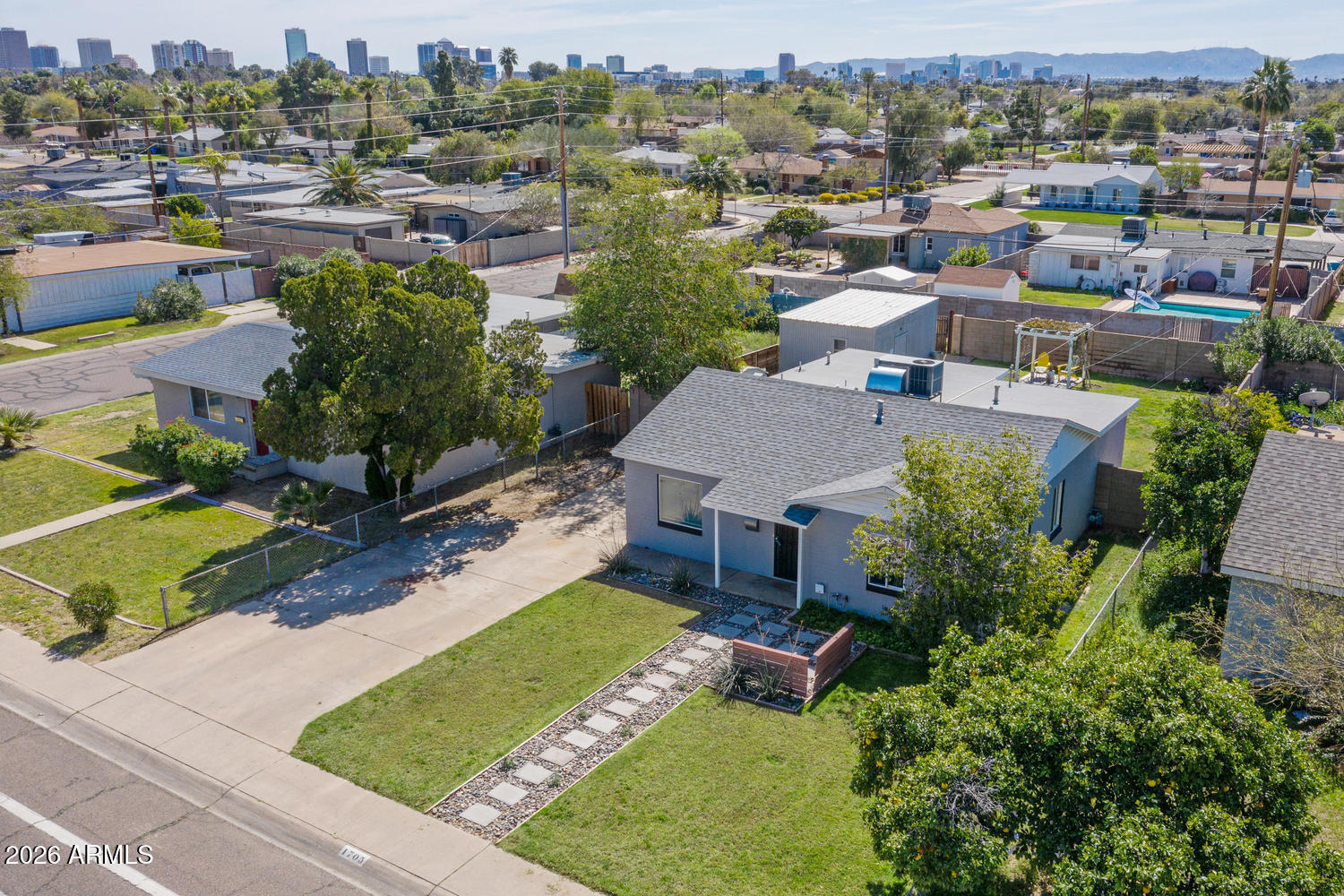 1705 W CAMPBELL Avenue