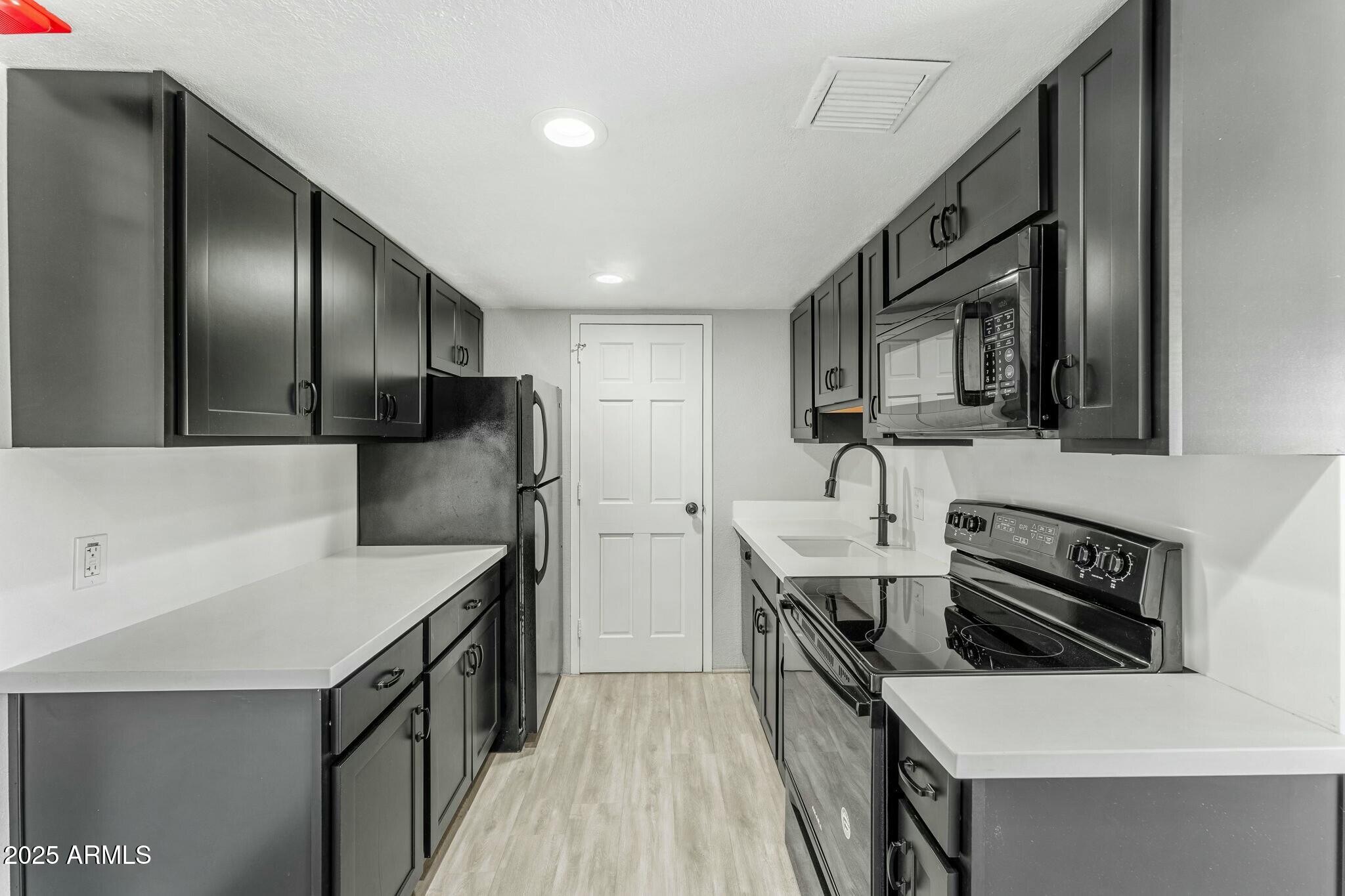 805 N 4TH Avenue 609