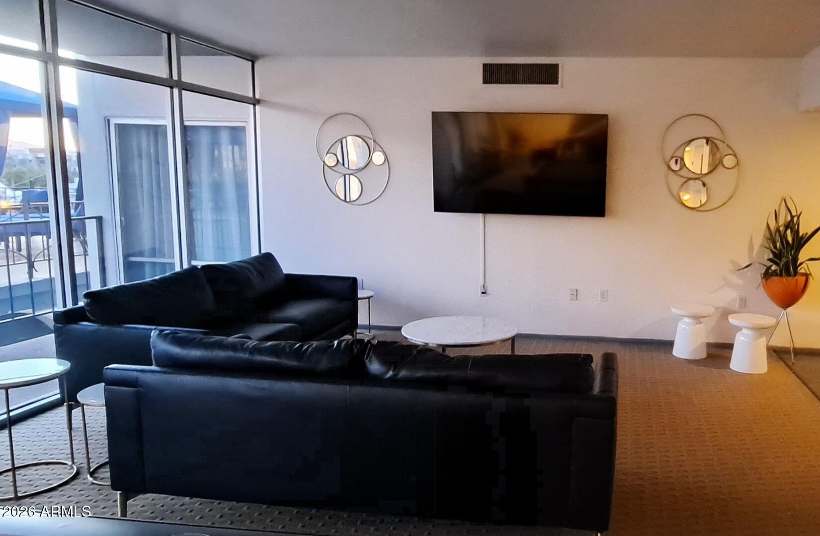 805 N 4TH Avenue 609