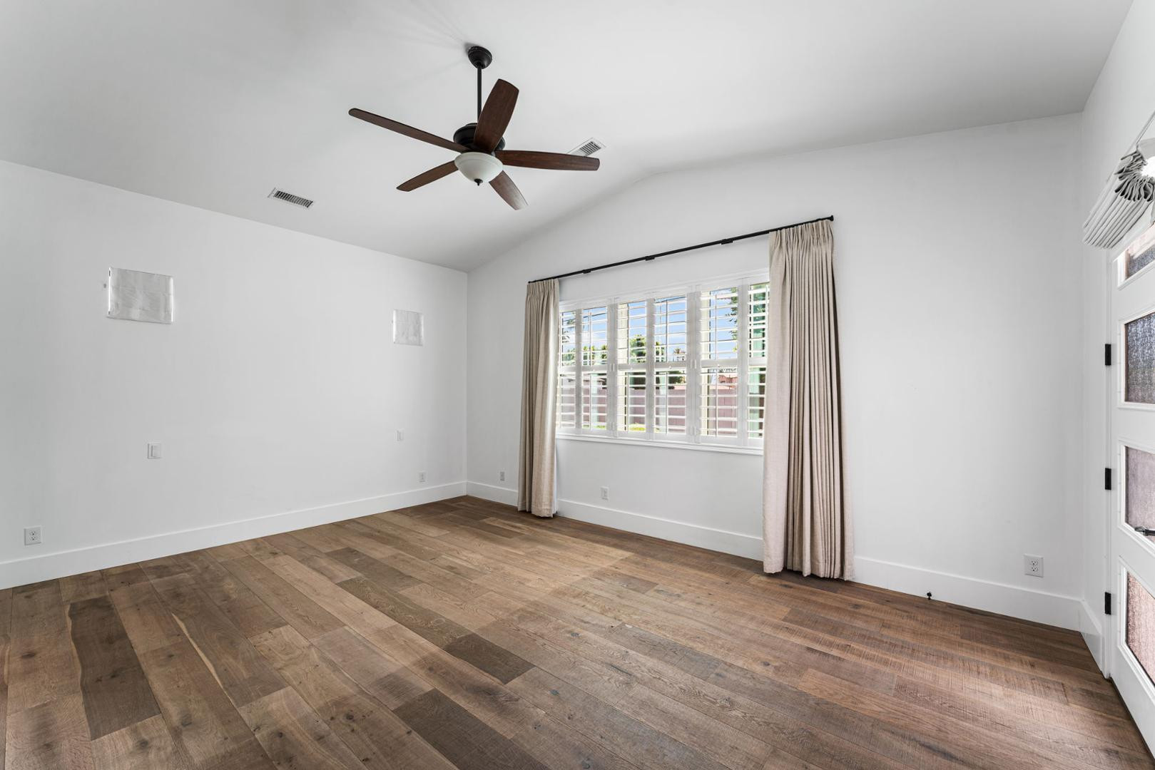 4145 E Campbell Avenue