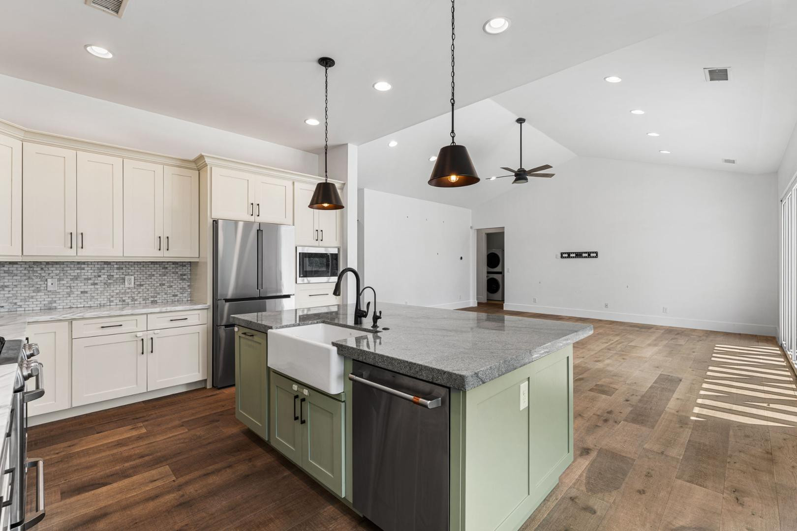 4145 E Campbell Avenue