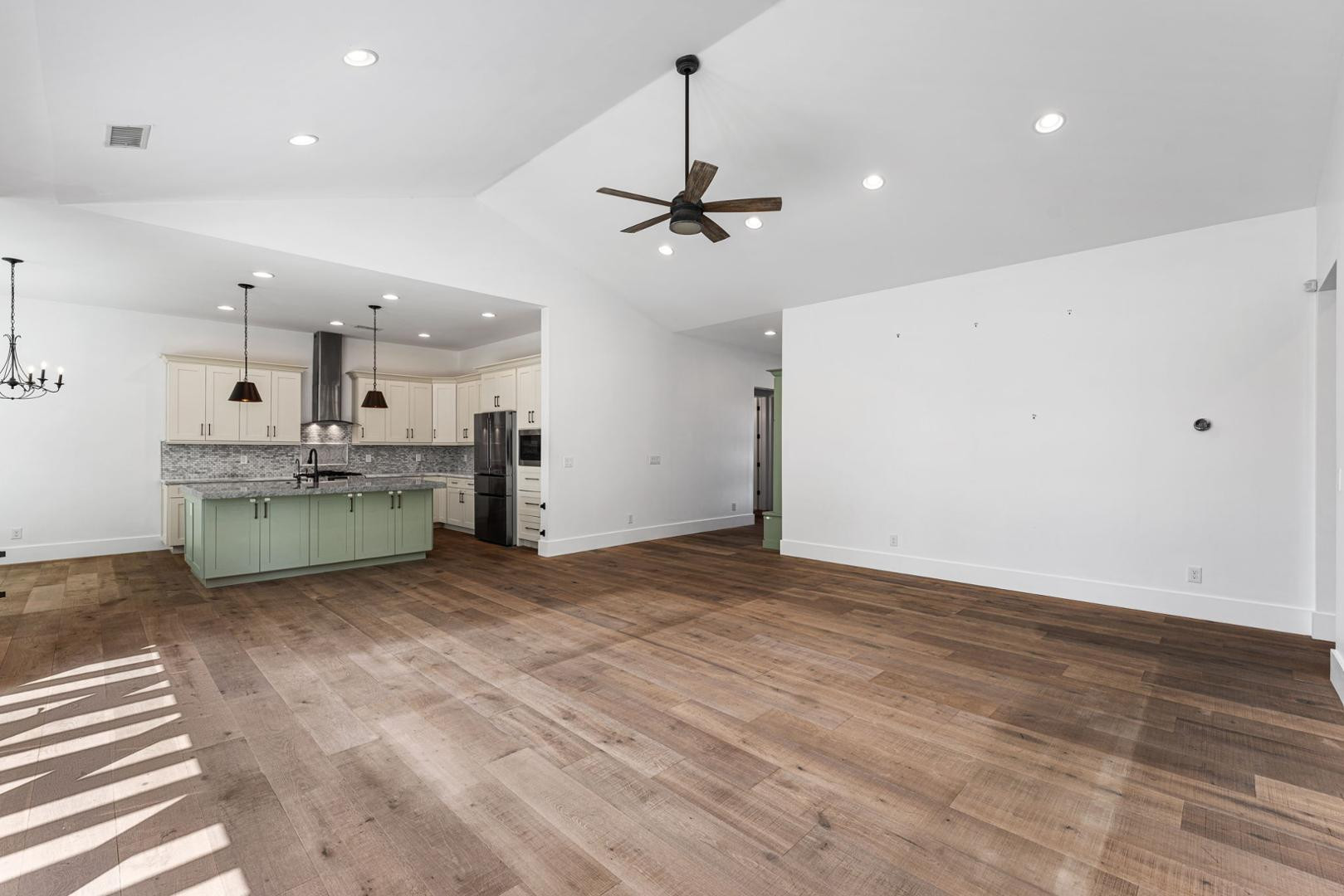 4145 E Campbell Avenue