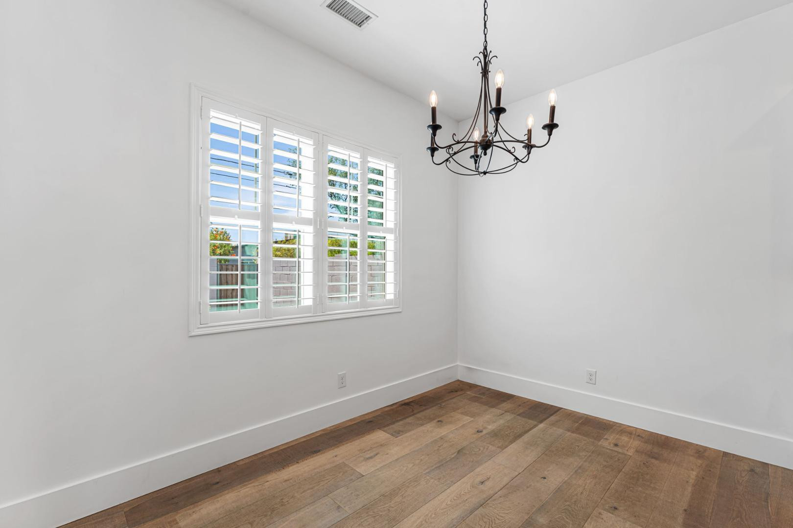 4145 E Campbell Avenue