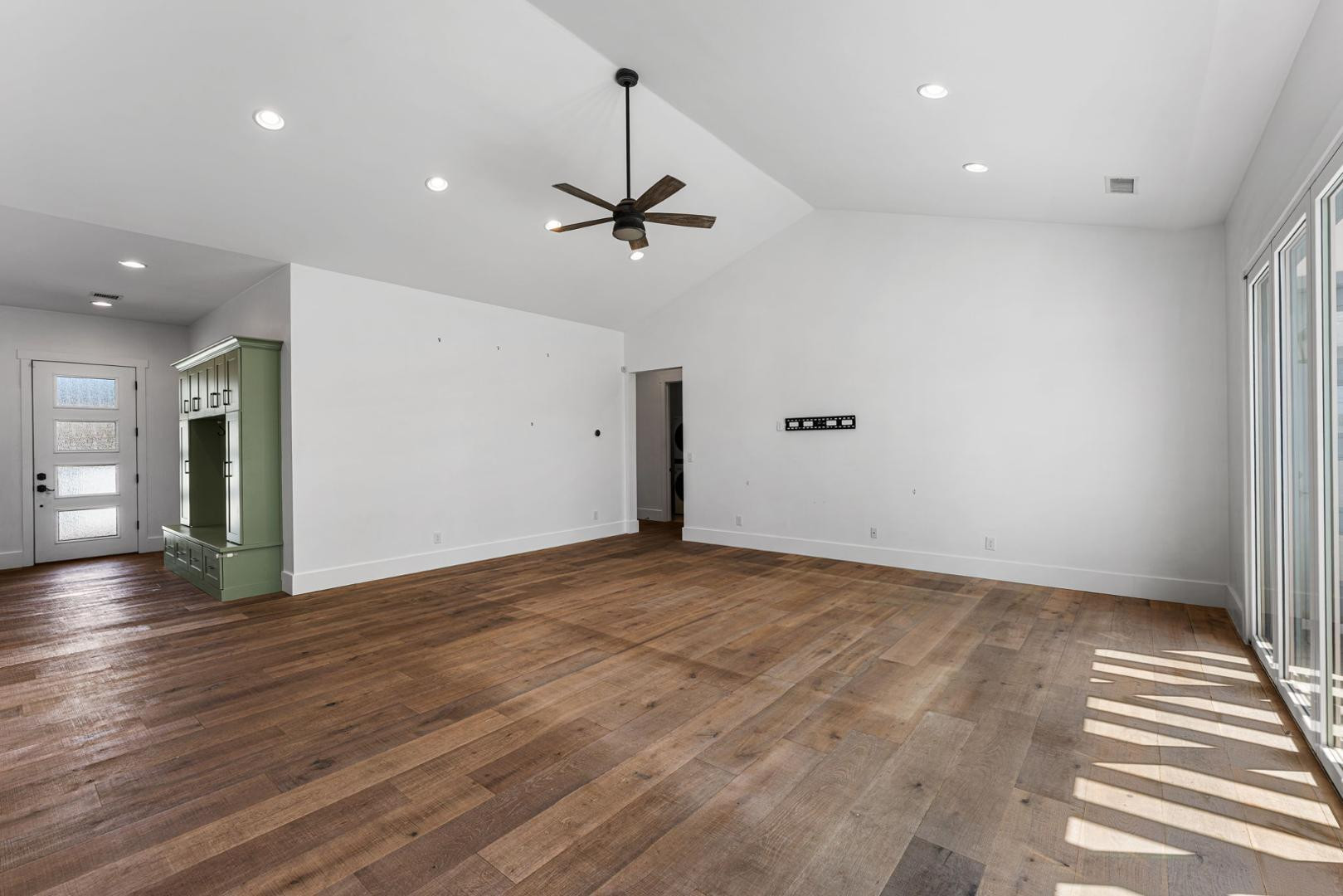 4145 E Campbell Avenue