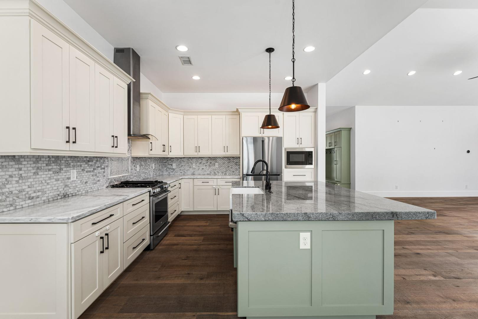 4145 E Campbell Avenue