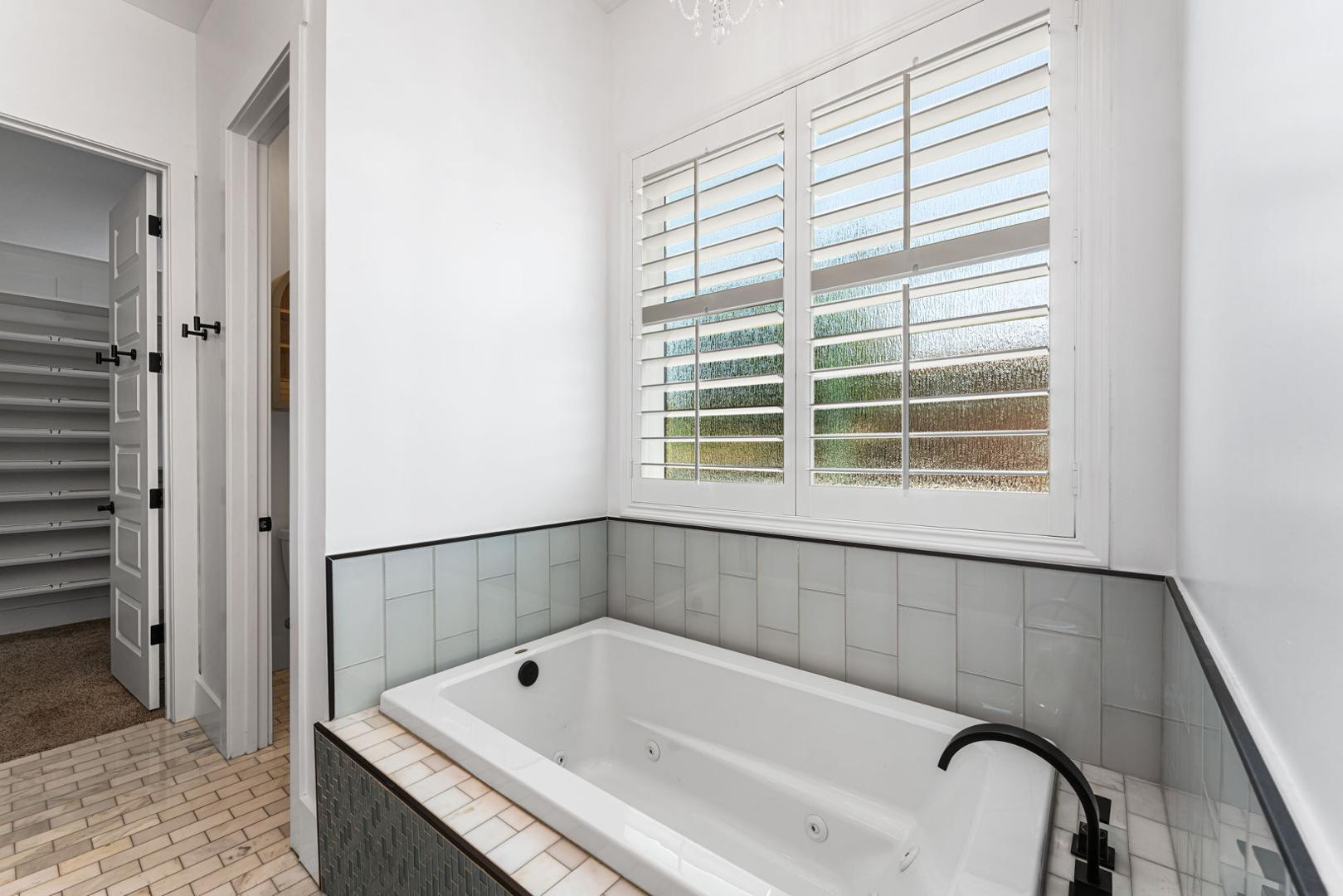 4145 E Campbell Avenue