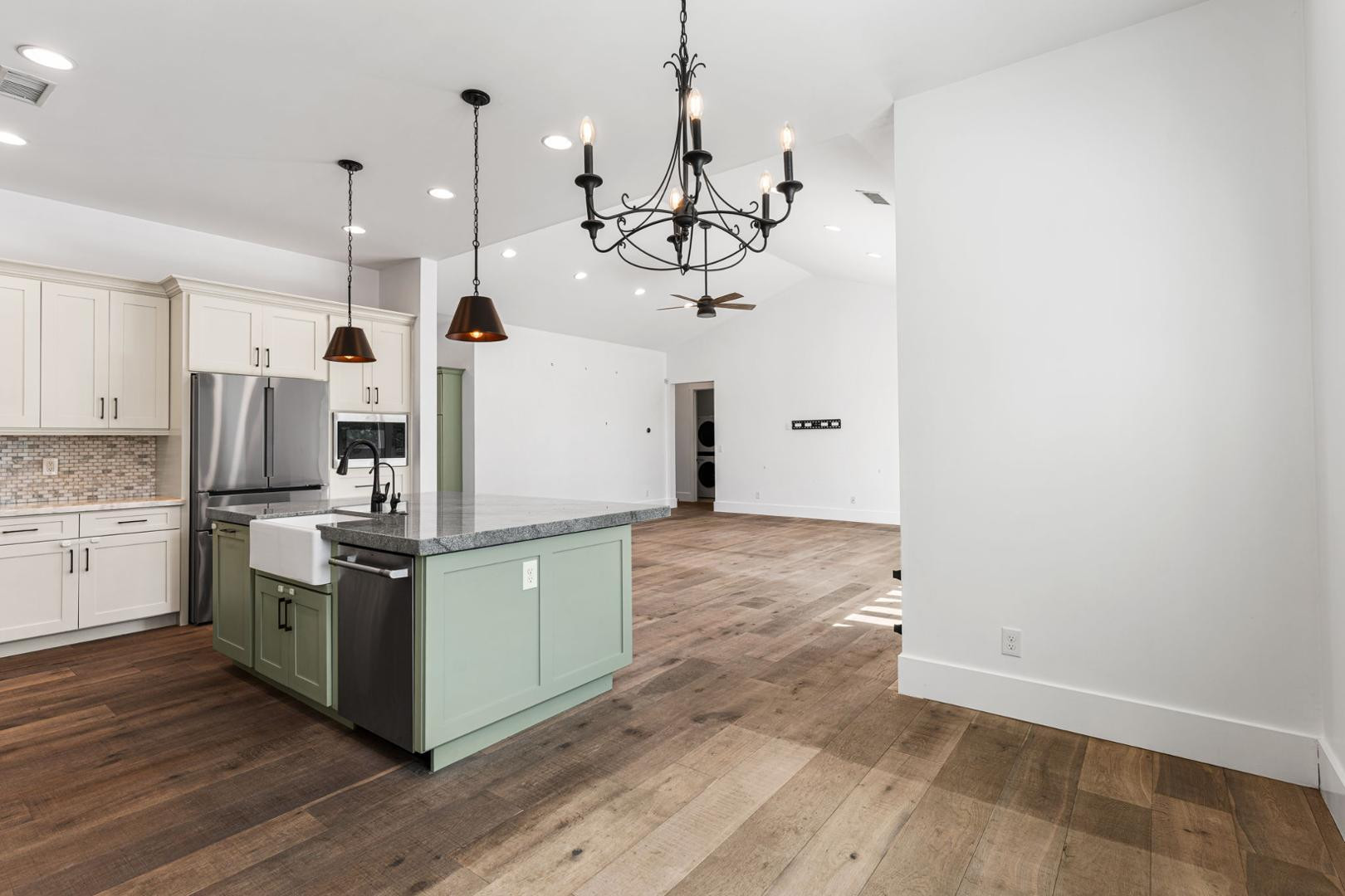 4145 E Campbell Avenue