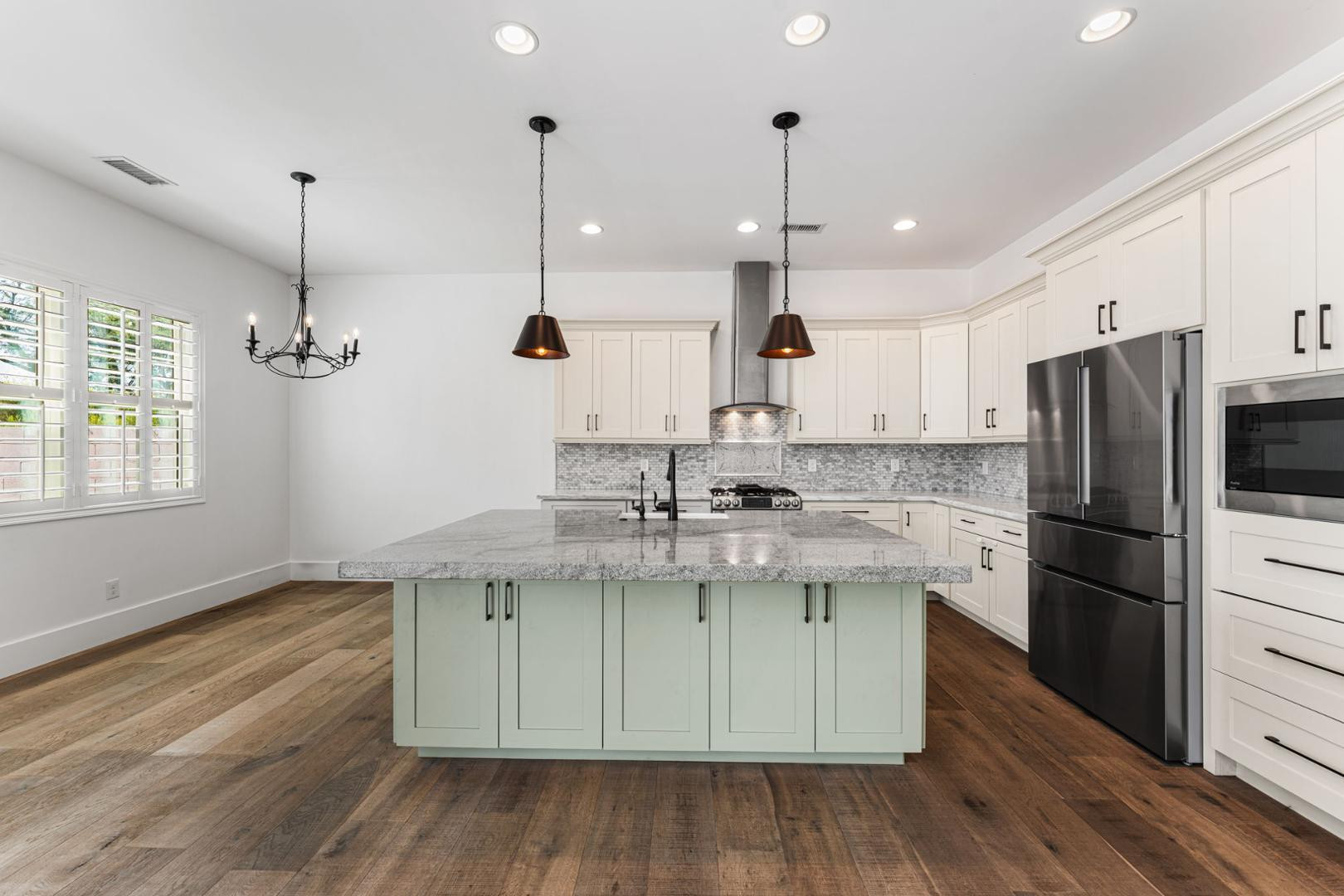 4145 E Campbell Avenue