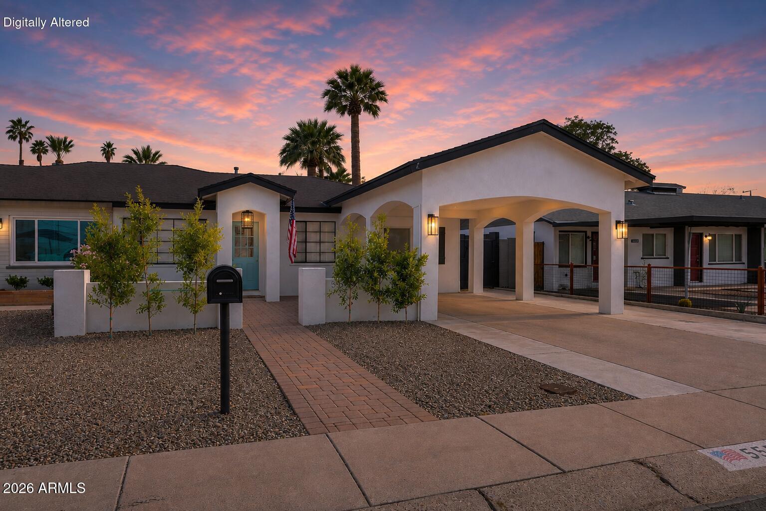5513 E EARLL Drive