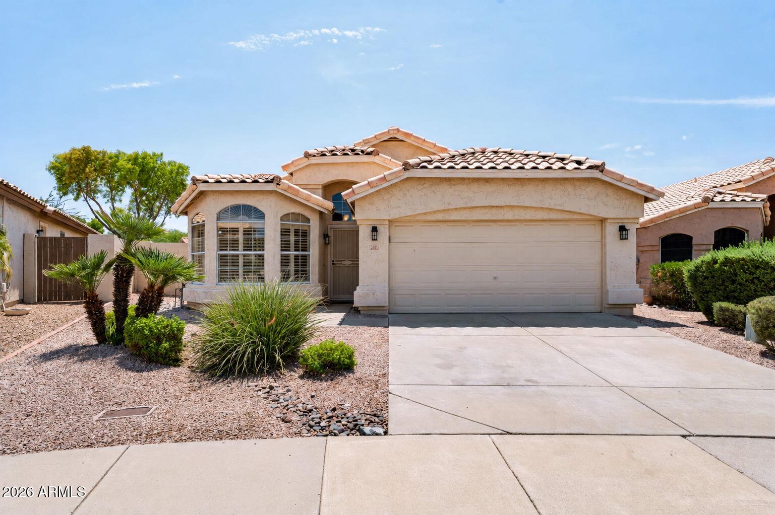 2243 E ROBIN Lane