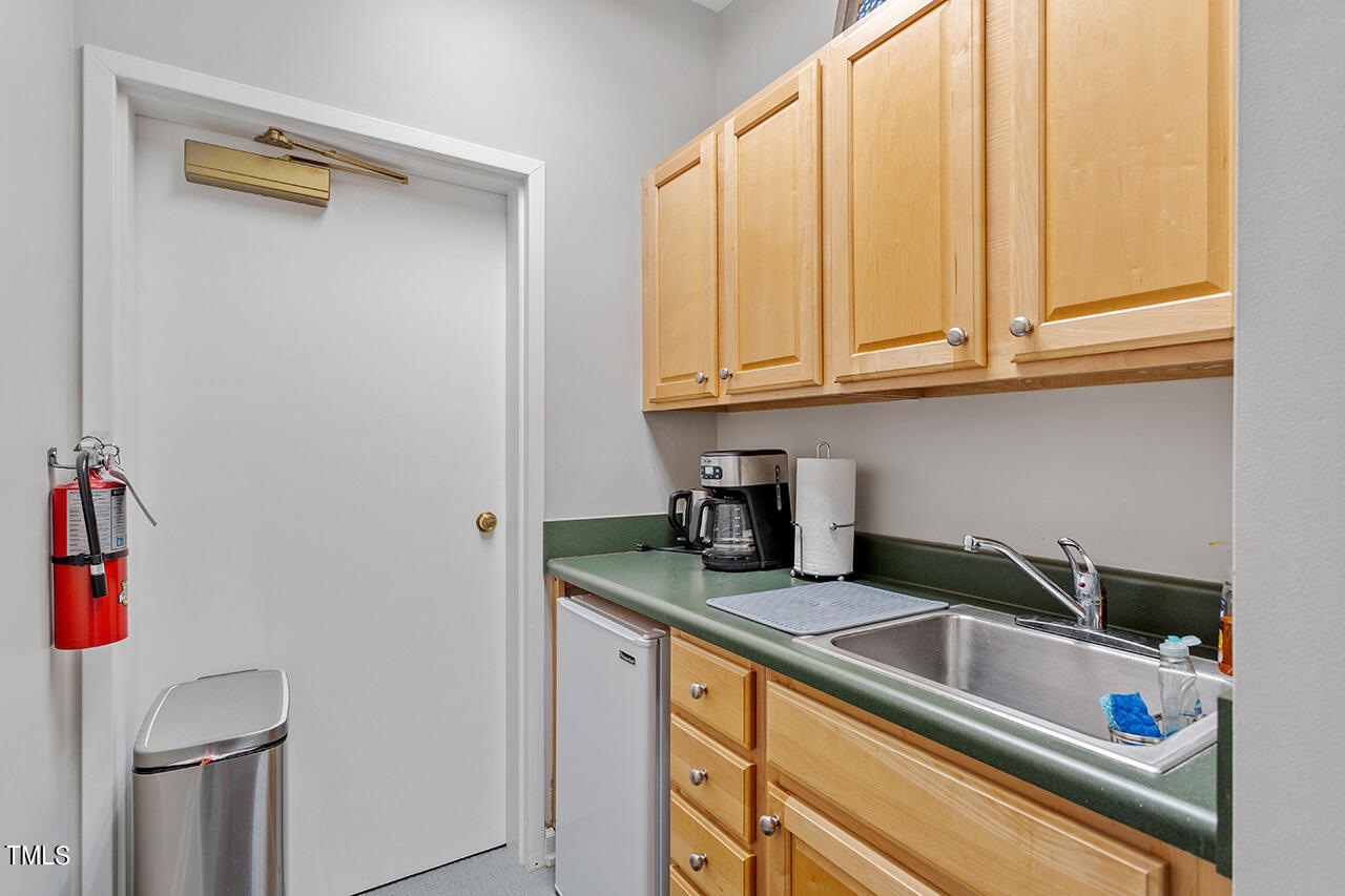 727 W Hargett Street # 201