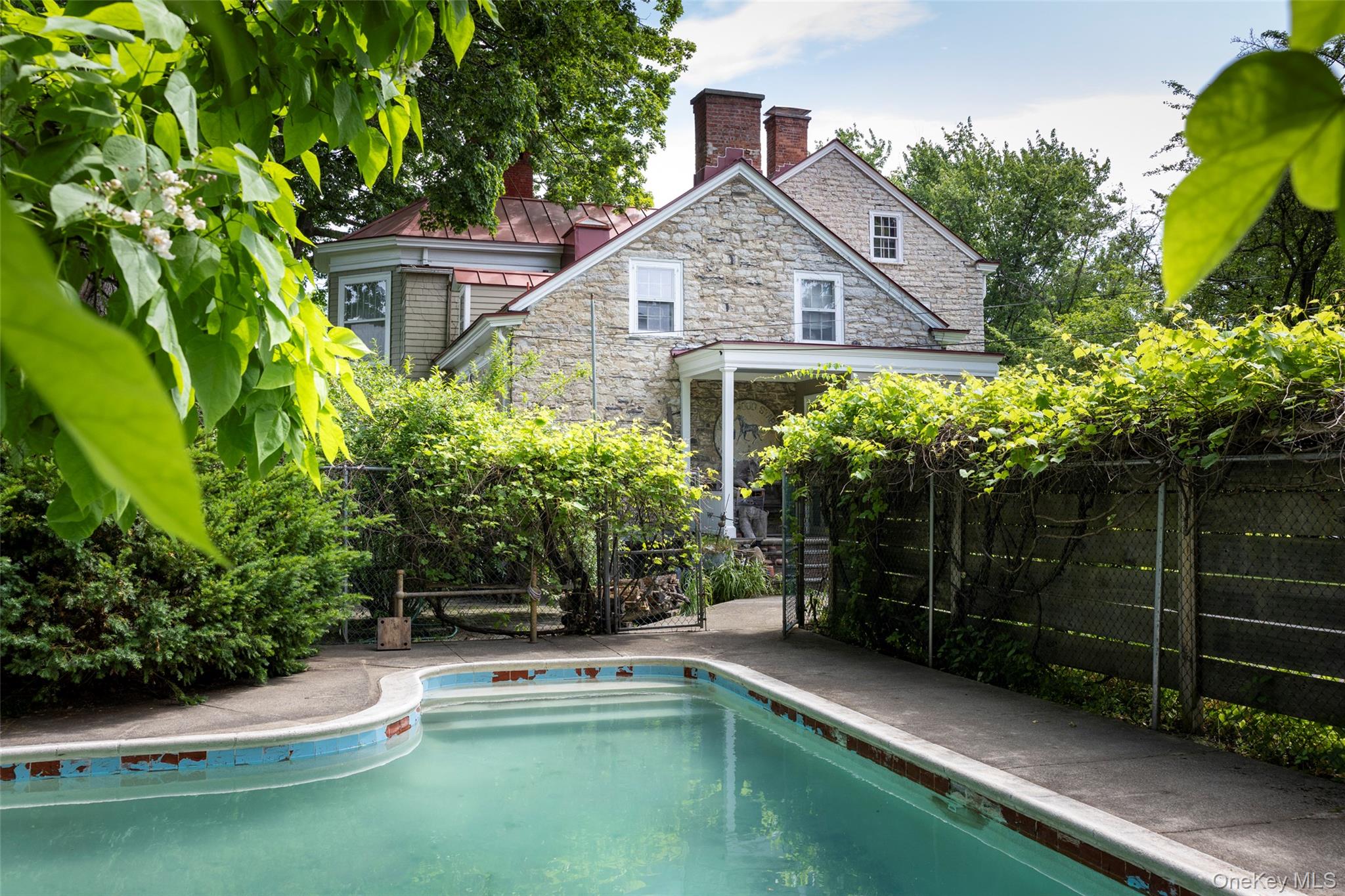 169 Albany Avenue
