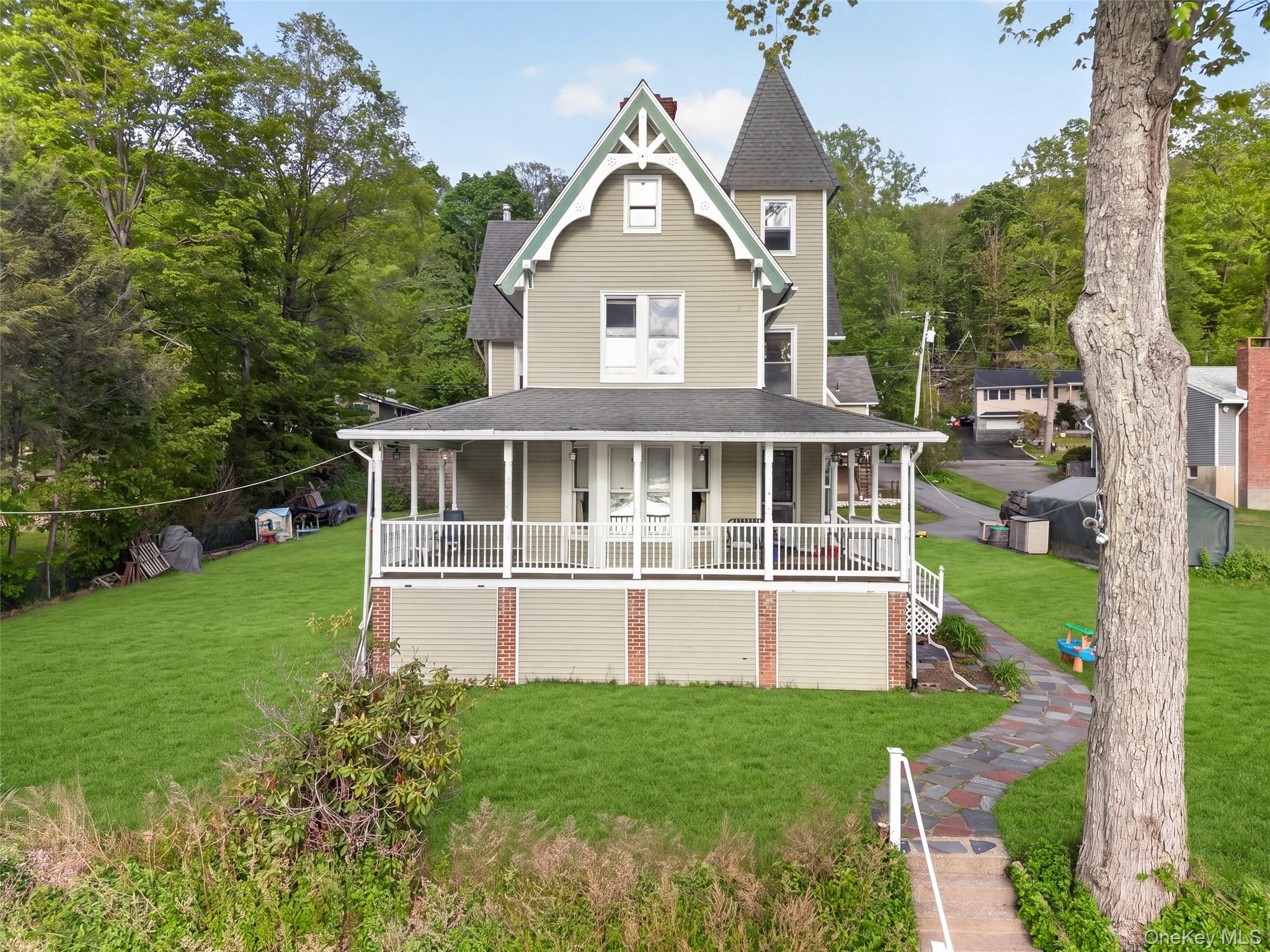 83 Edgemere Avenue