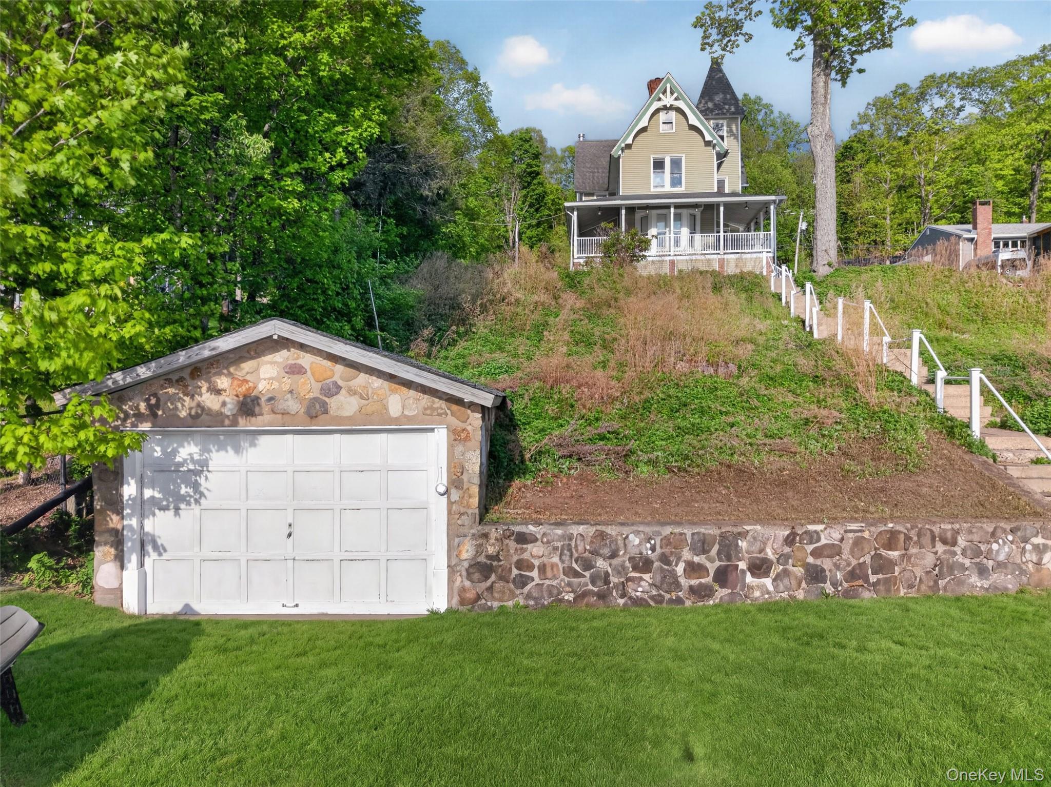 83 Edgemere Avenue