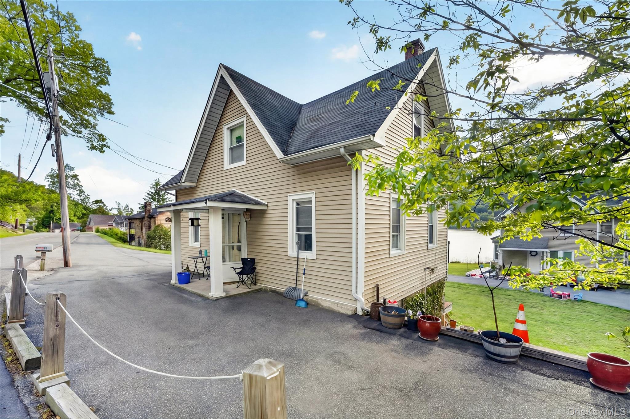 83 Edgemere Avenue