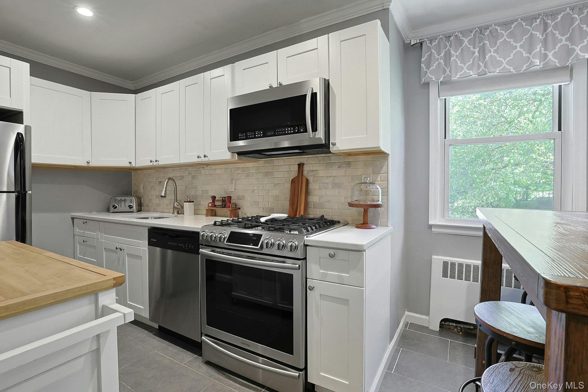 15 Bryant Crescent Unit: 2G