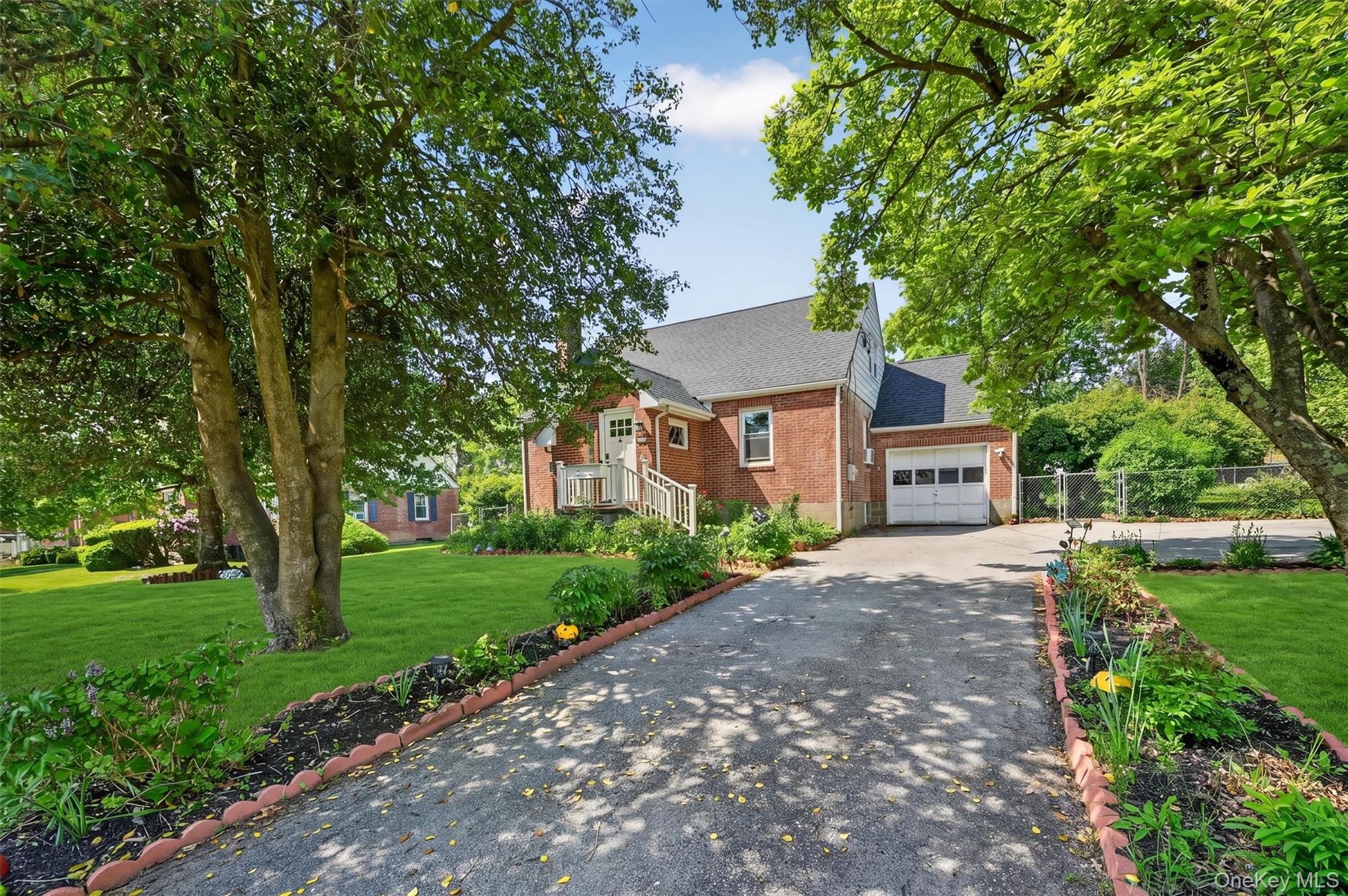 239 Leslie Avenue