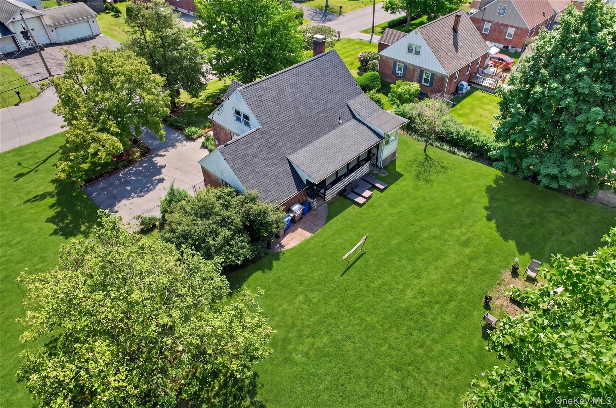 239 Leslie Avenue