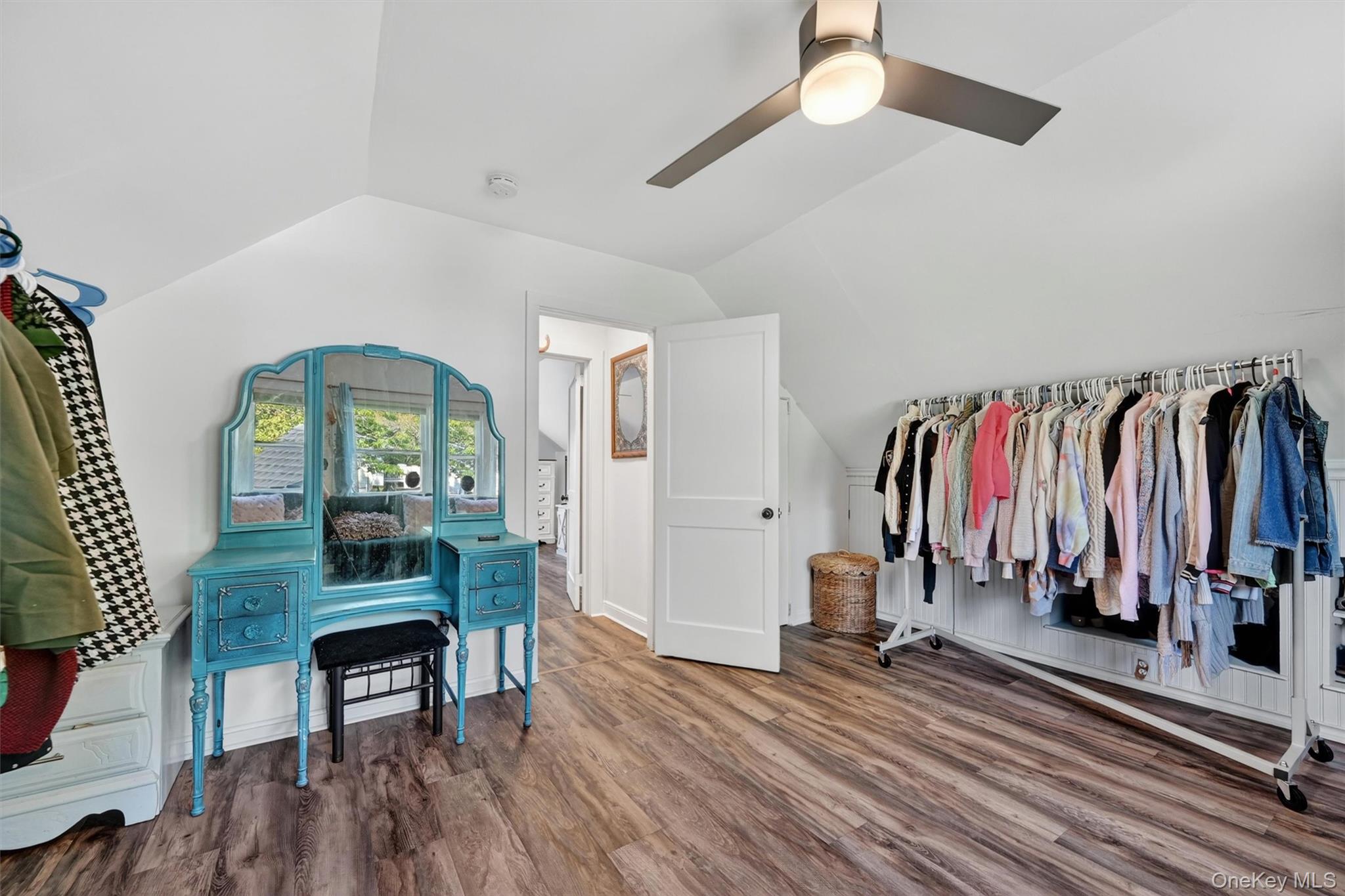 239 Leslie Avenue