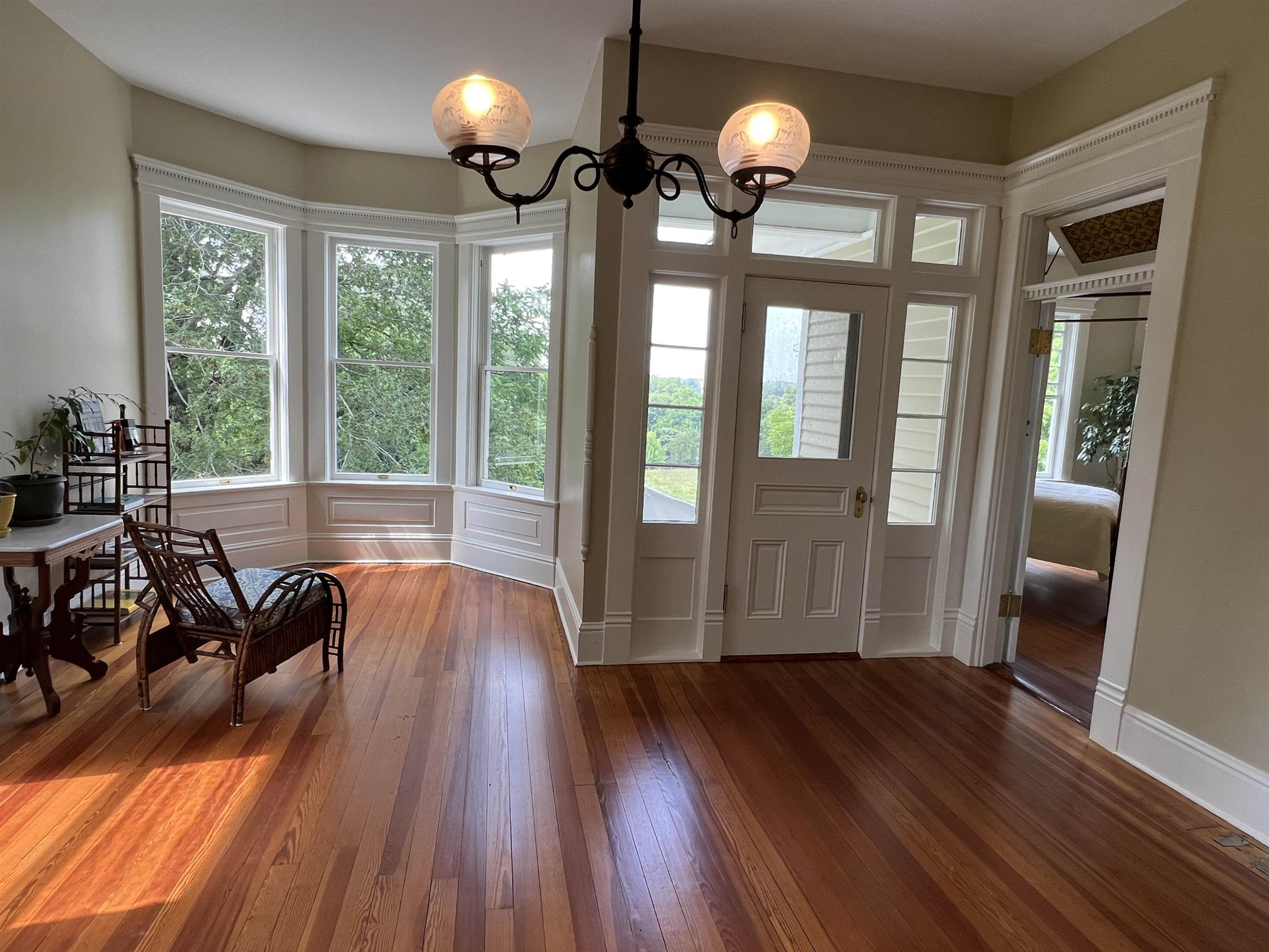 228 Holt Road