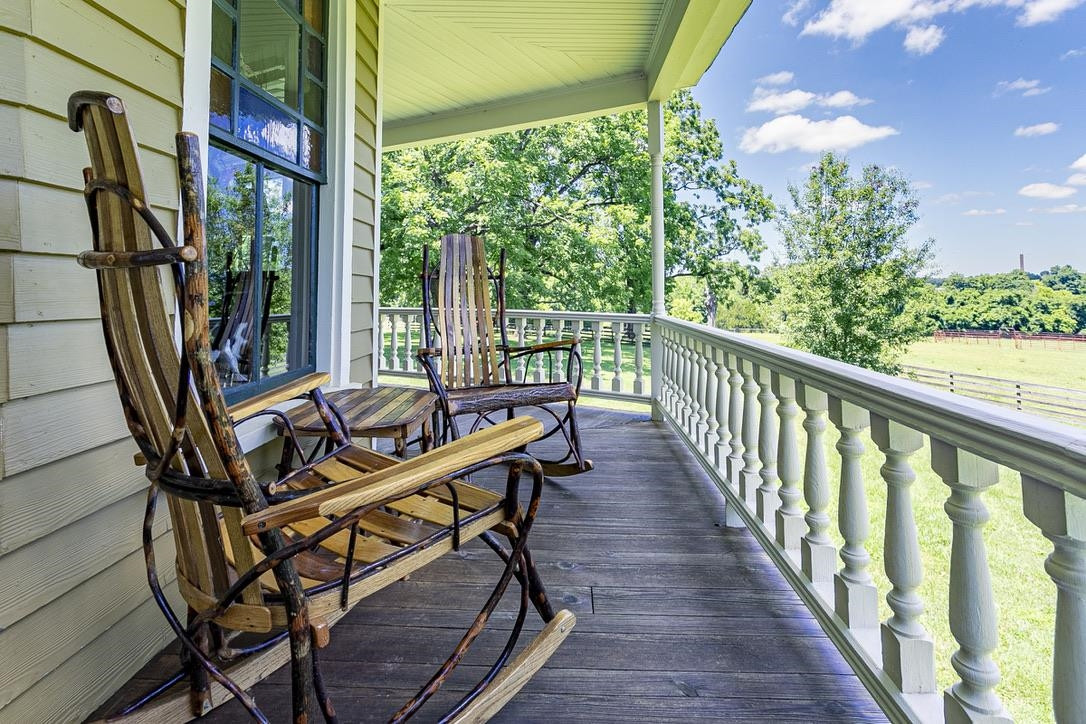 228 Holt Road